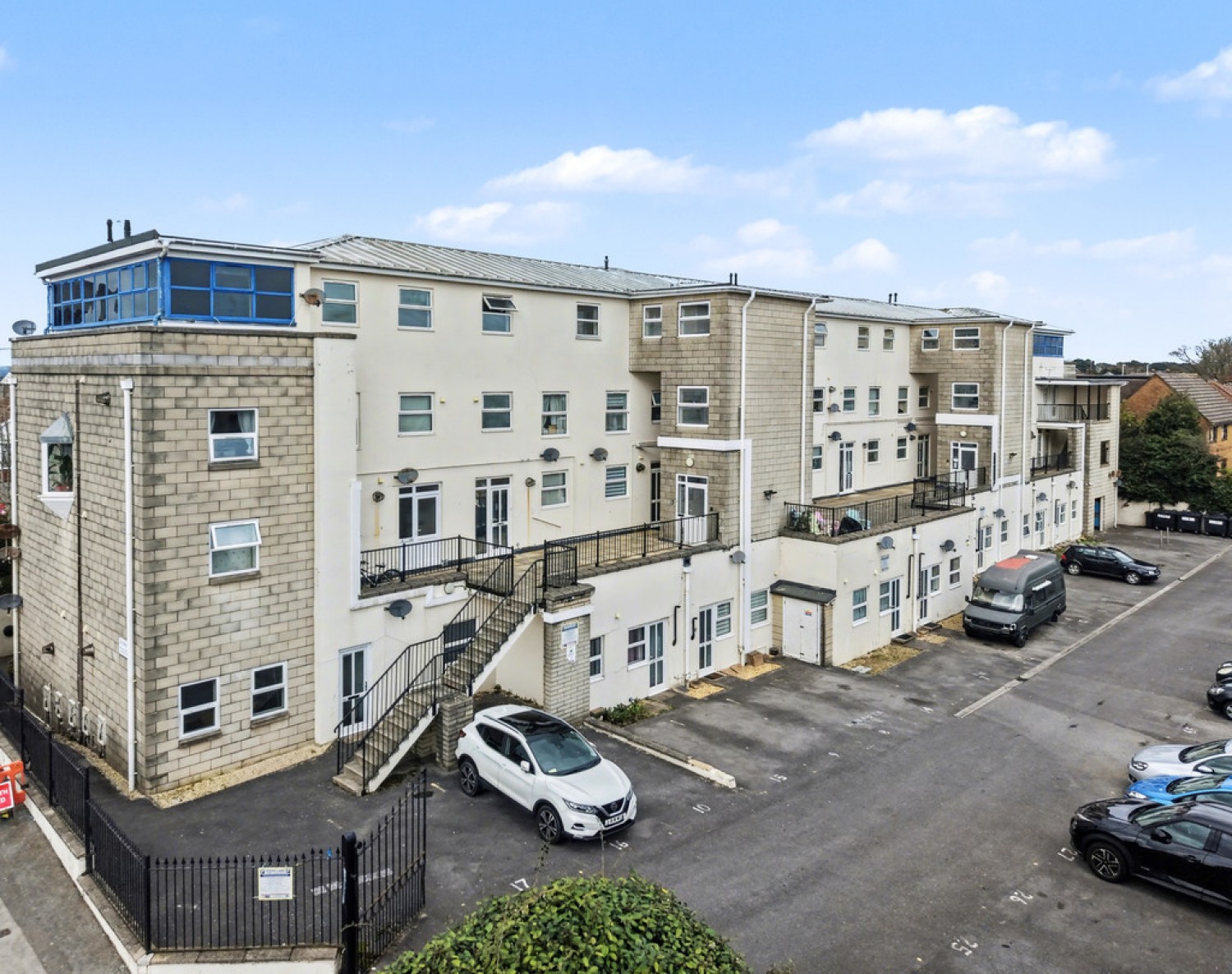2 bedroom Flat for Sale The Mazions, 351 Ringwood Road