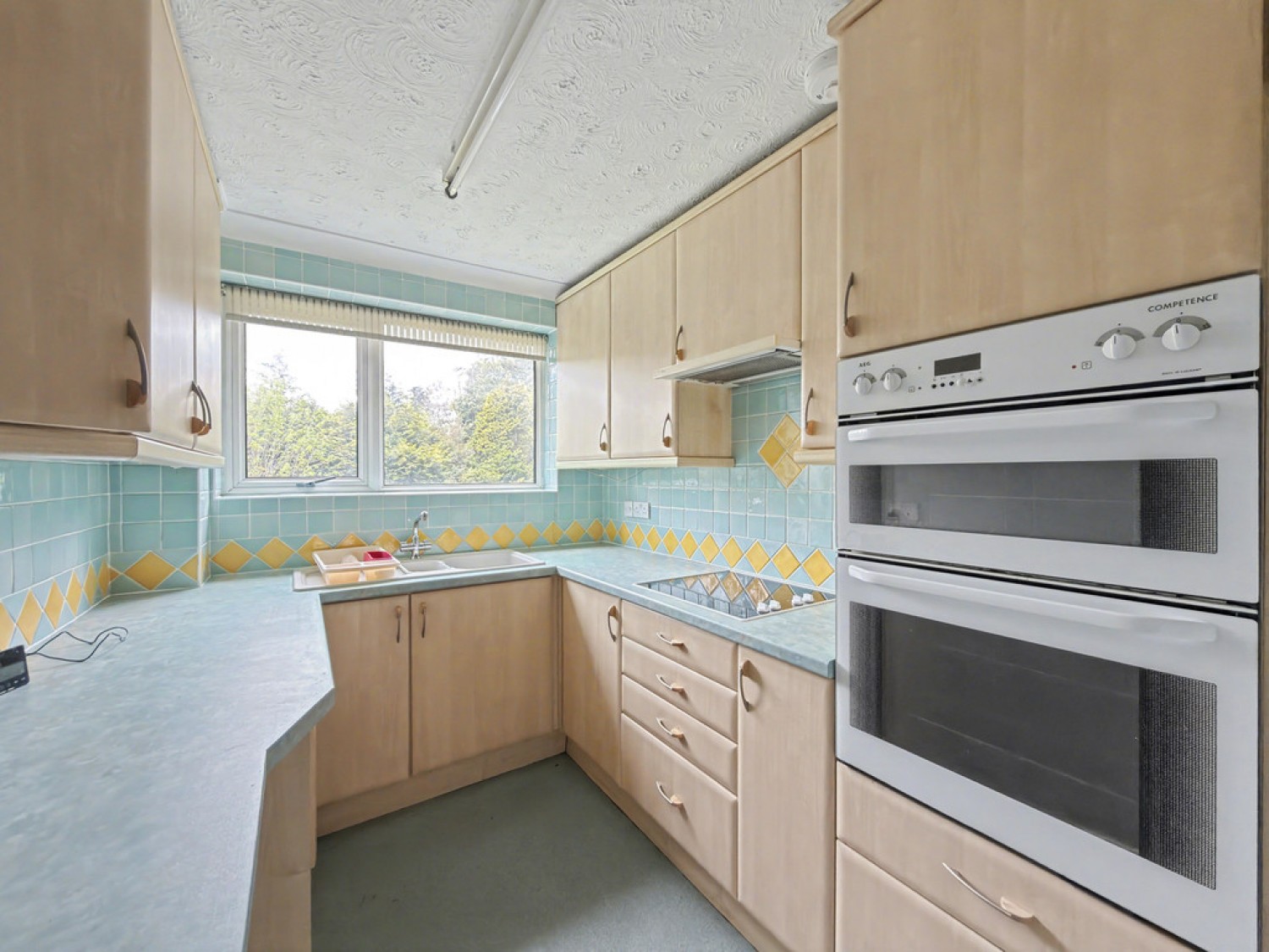2 bedroom Flat for Sale Woodlands, Lindsay Road, Branksome Park