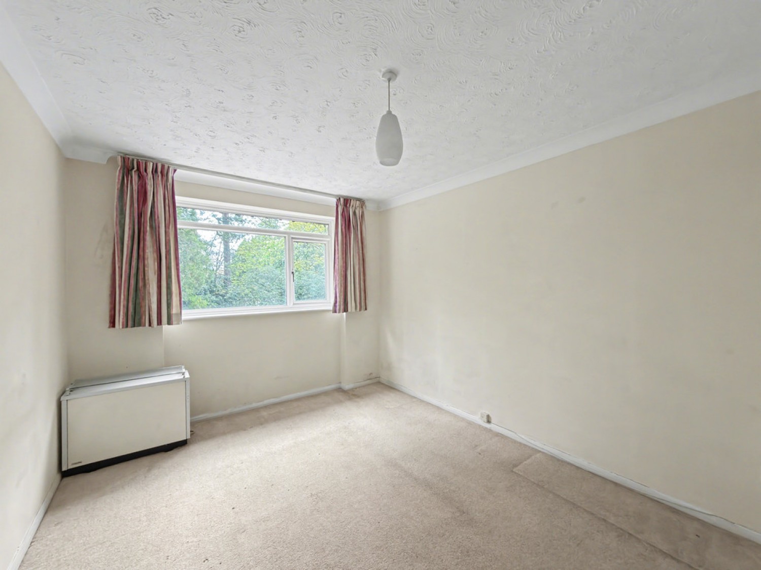 2 bedroom Flat for Sale Woodlands, Lindsay Road, Branksome Park