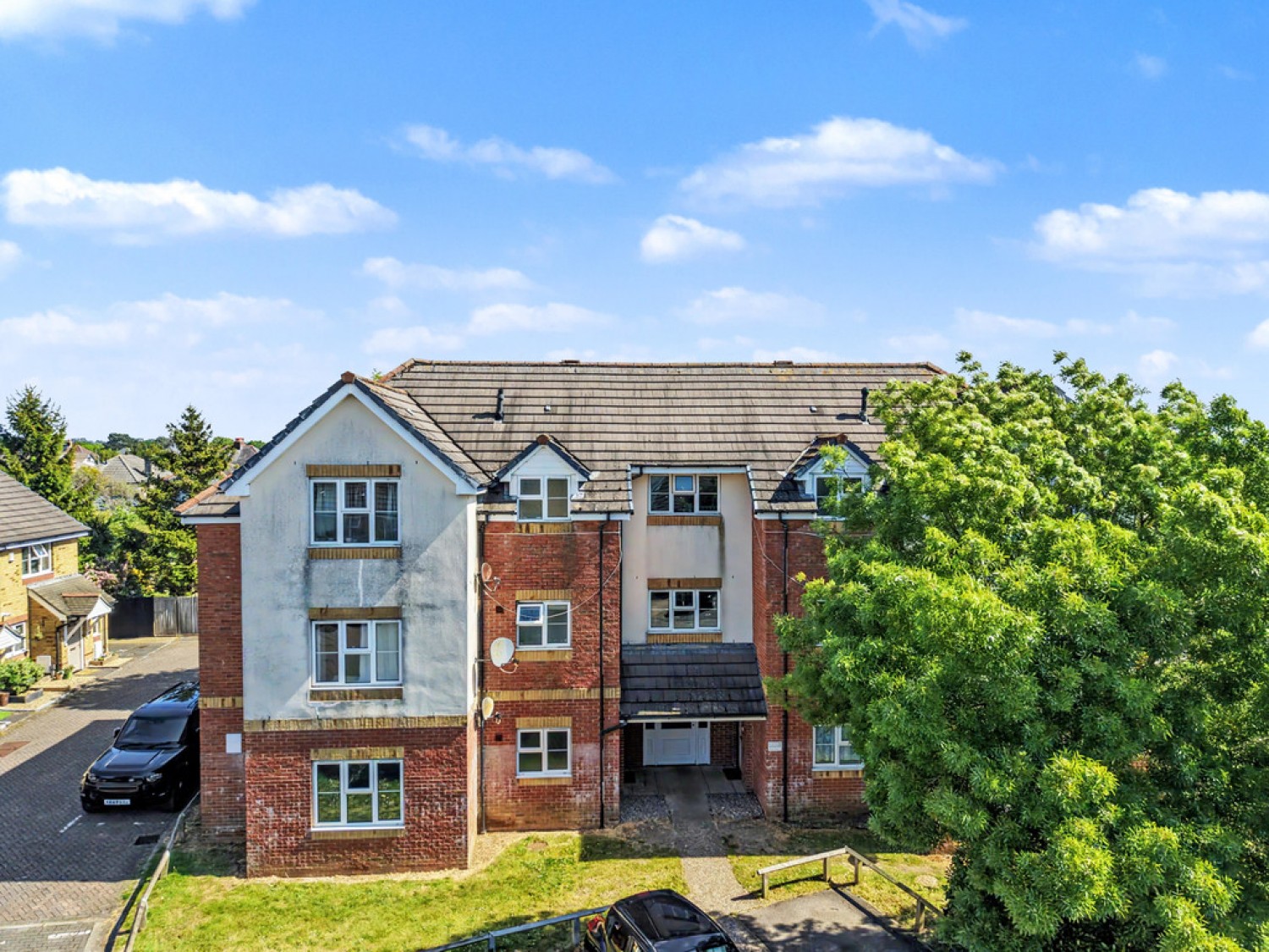 2 bedroom Flat for Sale Chloe Gardens, Parkstone, Poole