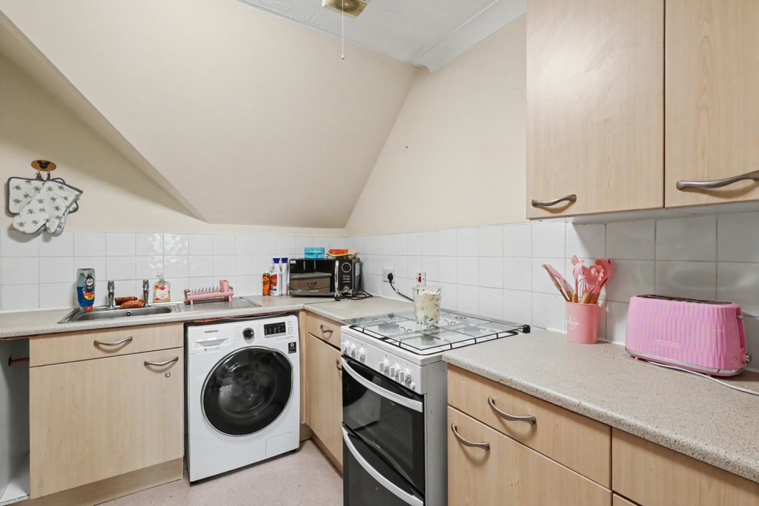 2 bedroom Flat for Sale Chloe Gardens, Parkstone, Poole