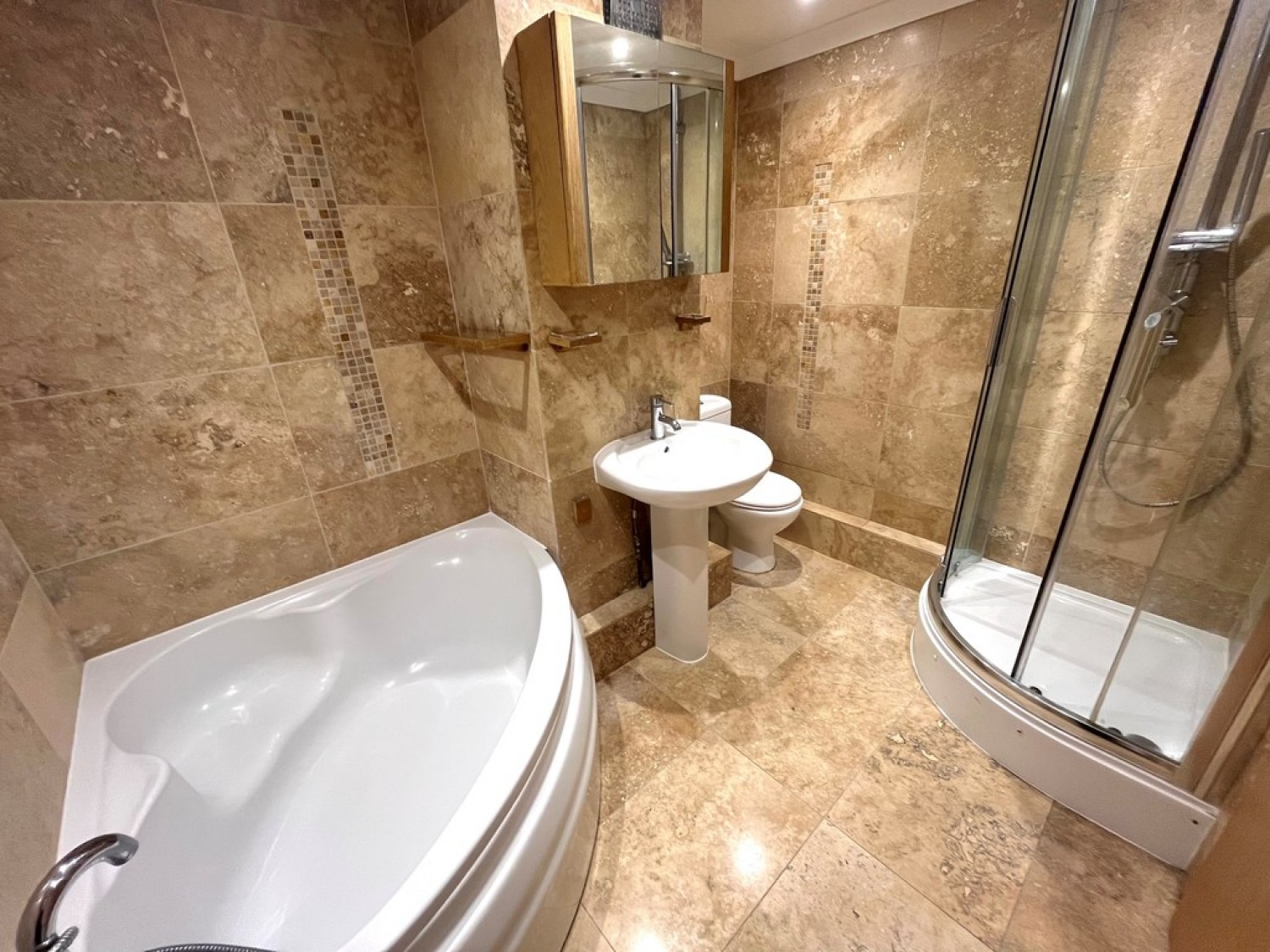 3 bedroom Flat for Letting Branksome Wood Road, Bournemouth, Dorset