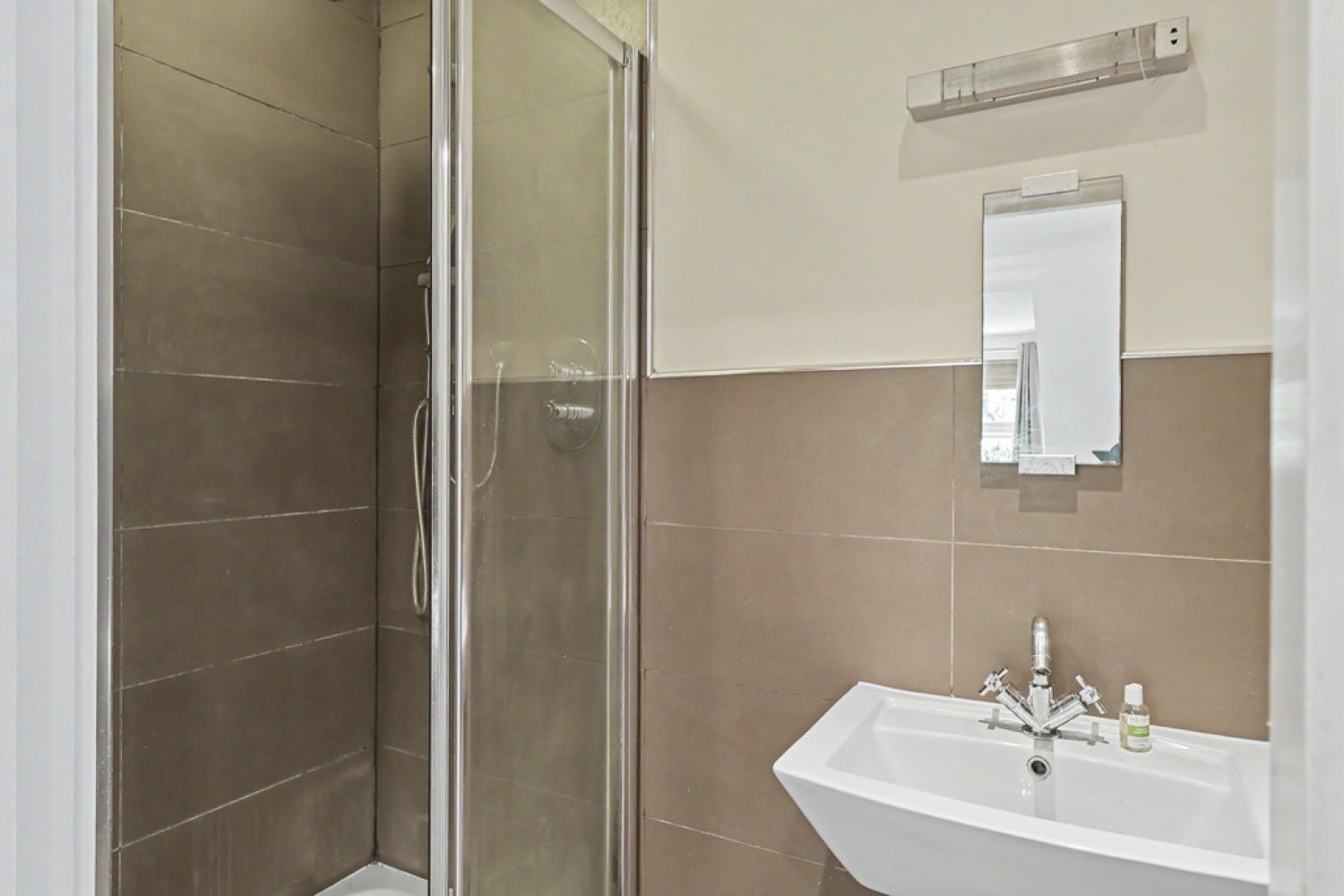 2 bedroom Flat for Sale North Road, Parkstone, Poole