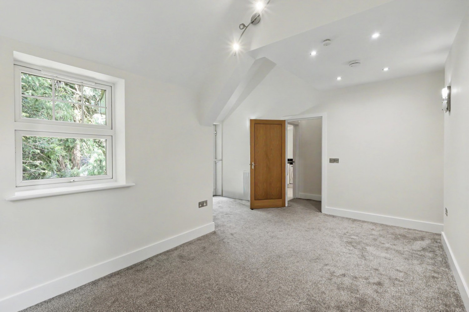 2 bedroom Flat for Sale North Road, Parkstone, Poole