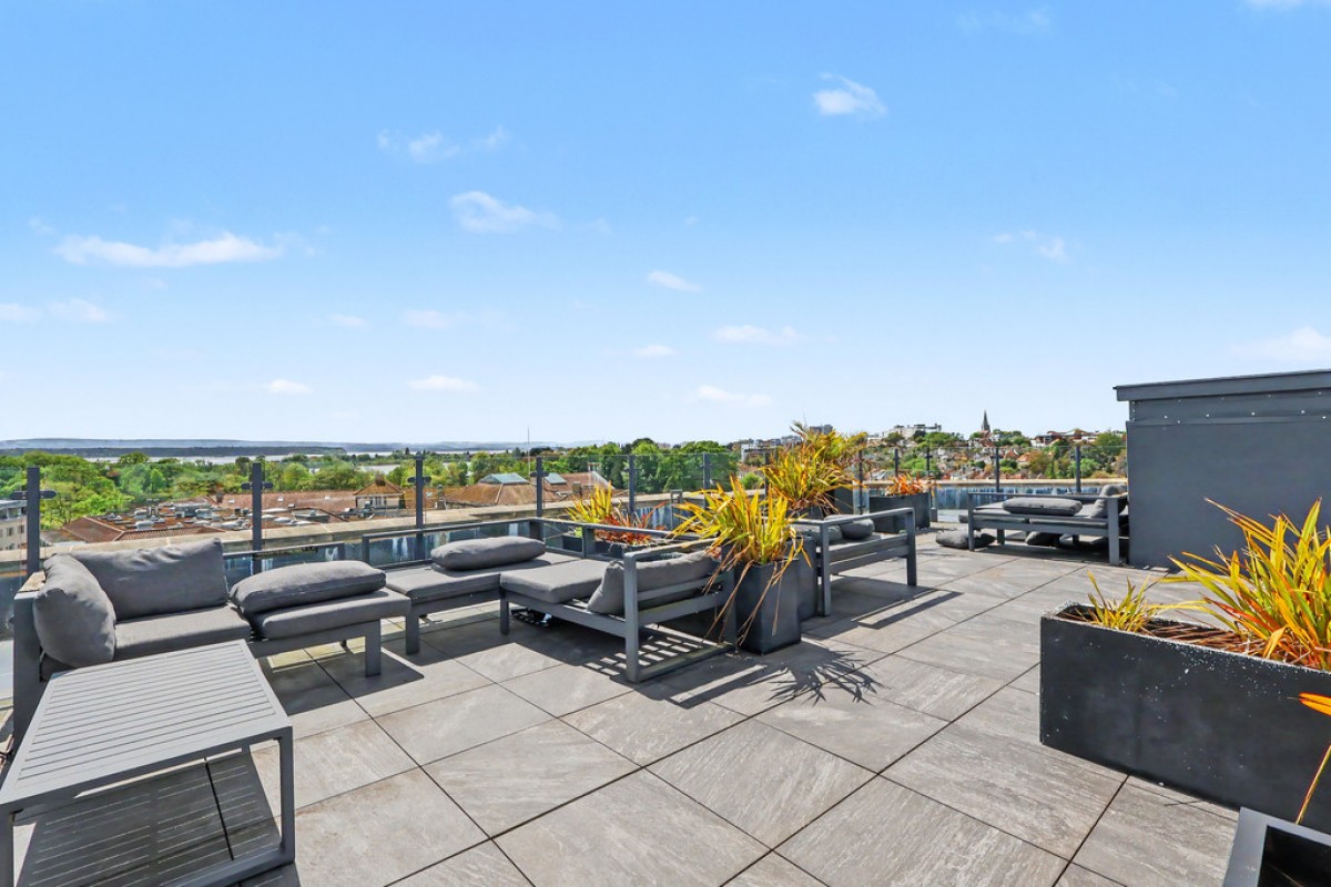 The Cosmopolitan, Lower Parkstone