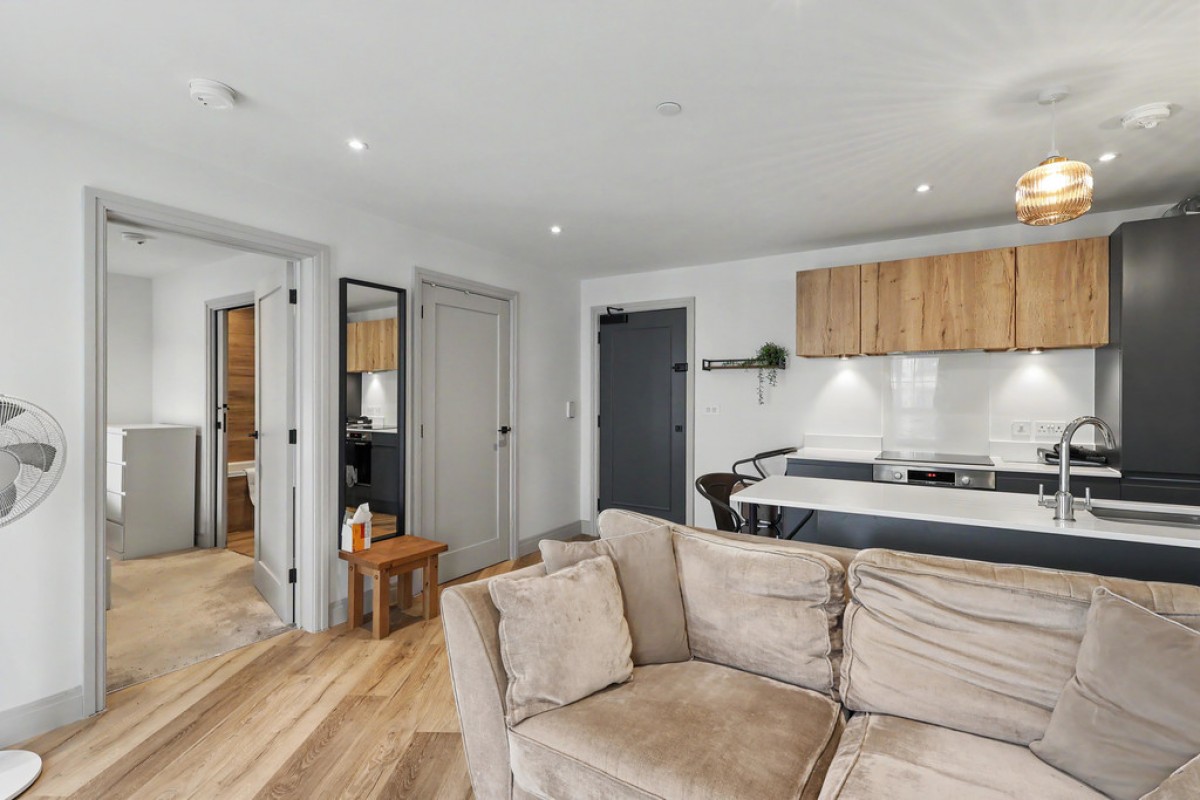 The Cosmopolitan, Lower Parkstone