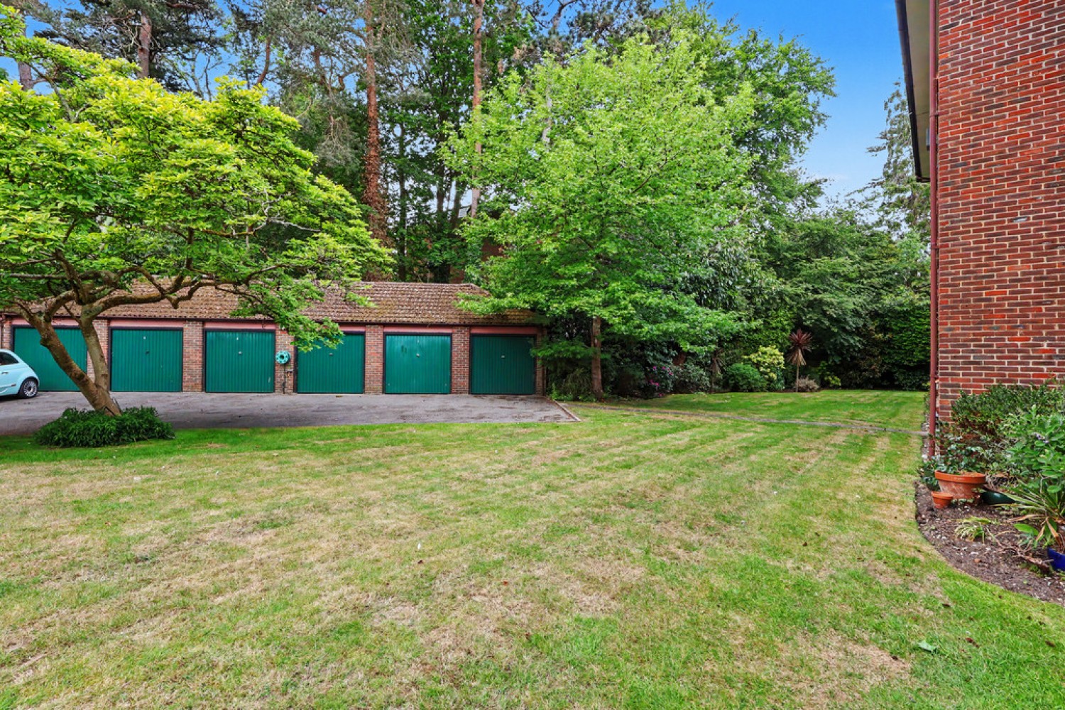 2 bedroom Flat for Letting Poole, Dorset