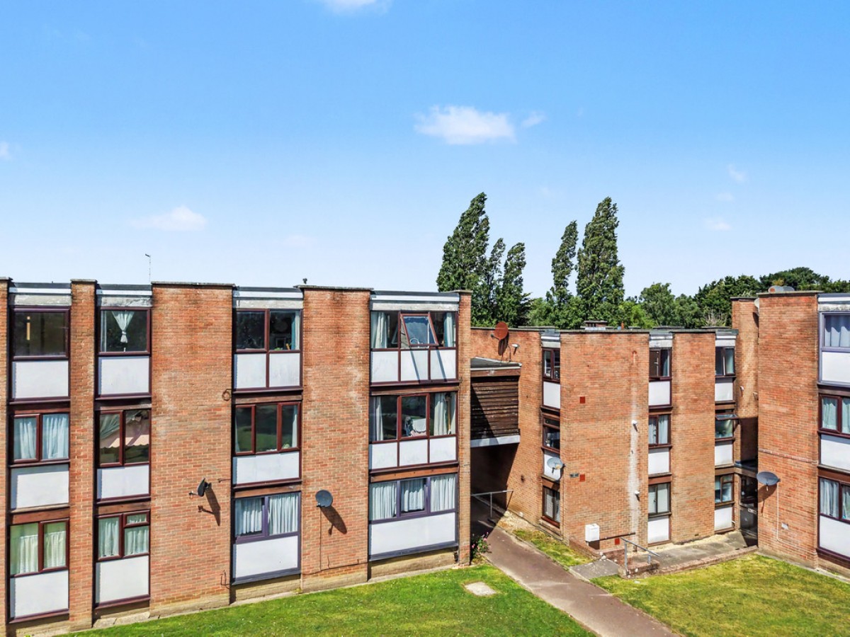 Dowland Place, Adastral Road
