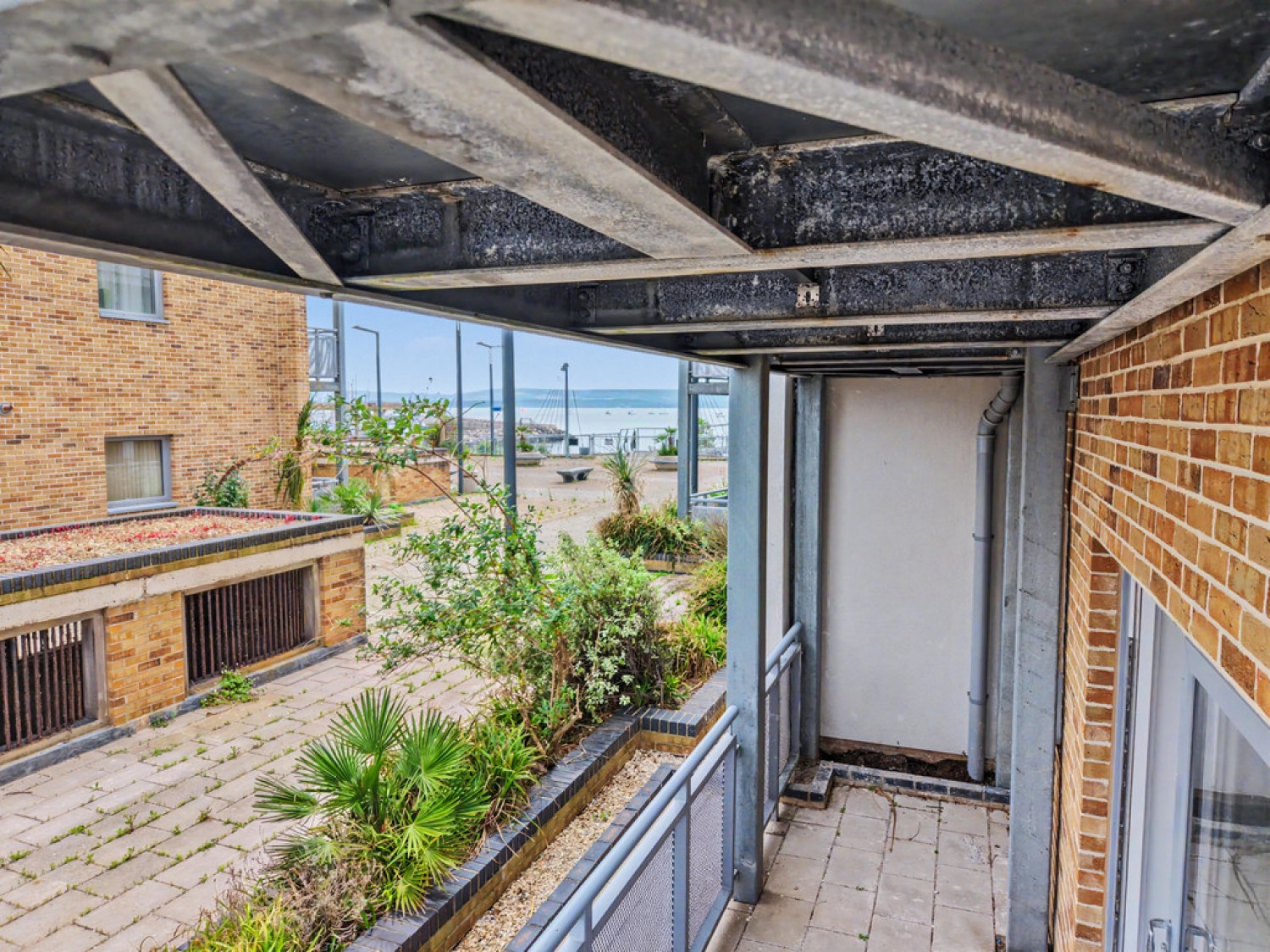 2 bedroom Flat for Sale Pelican House, Harbour Reach