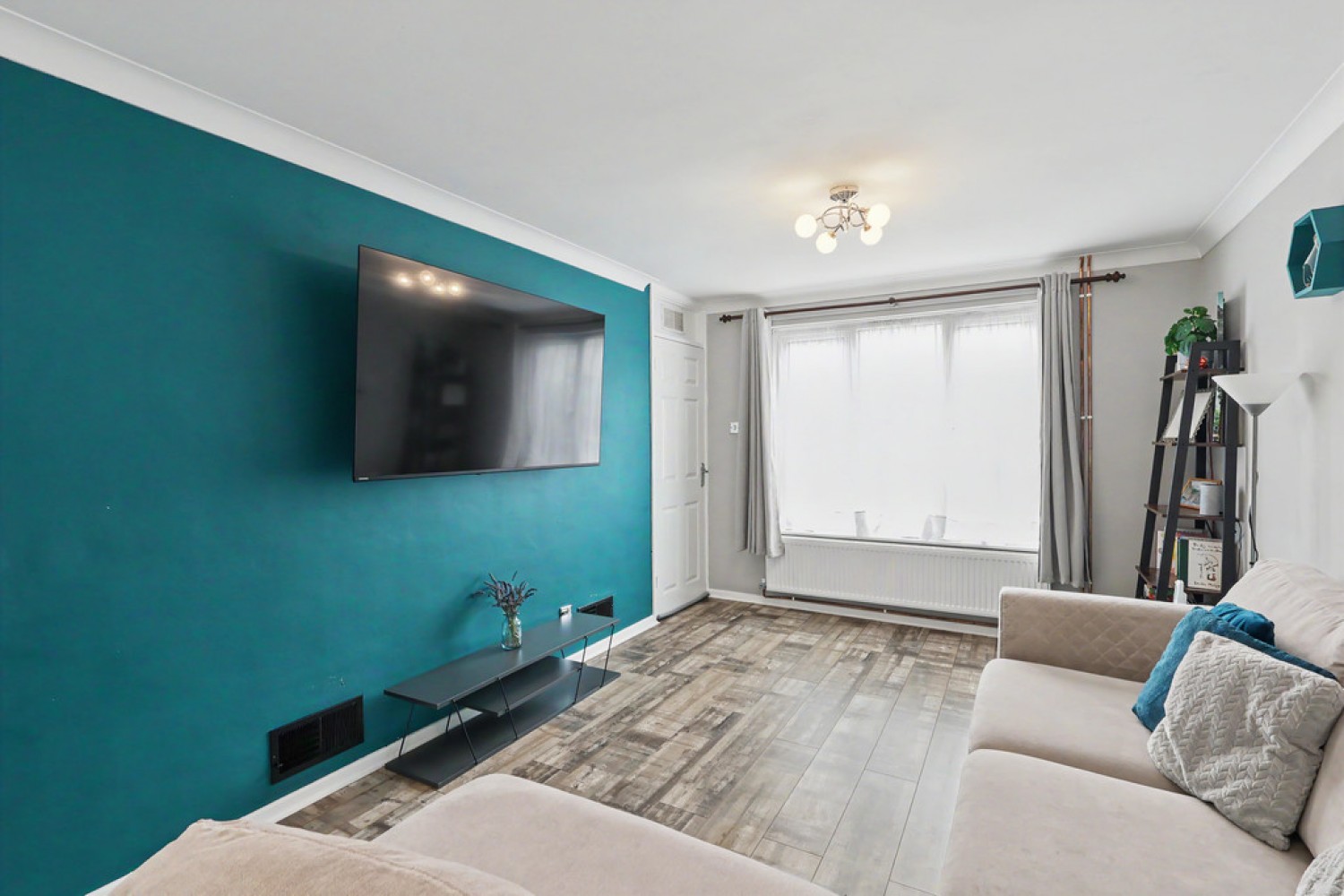 3 bedroom House for Sale Dale Valley Road, Oakdale