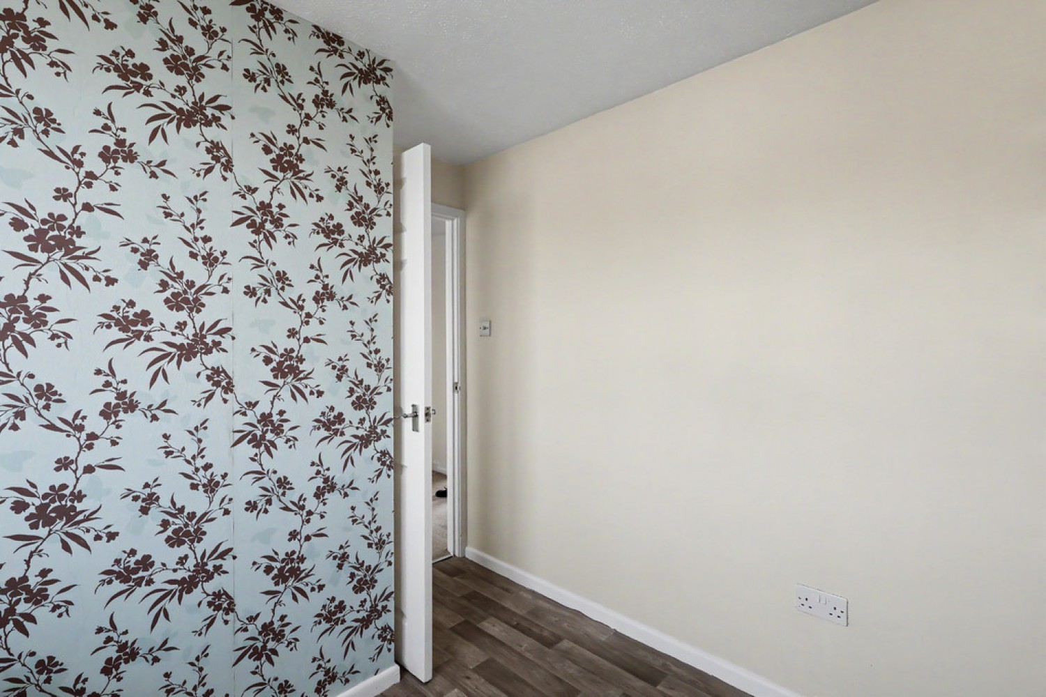 4 bedroom House for Sale Gussage Road, Poole