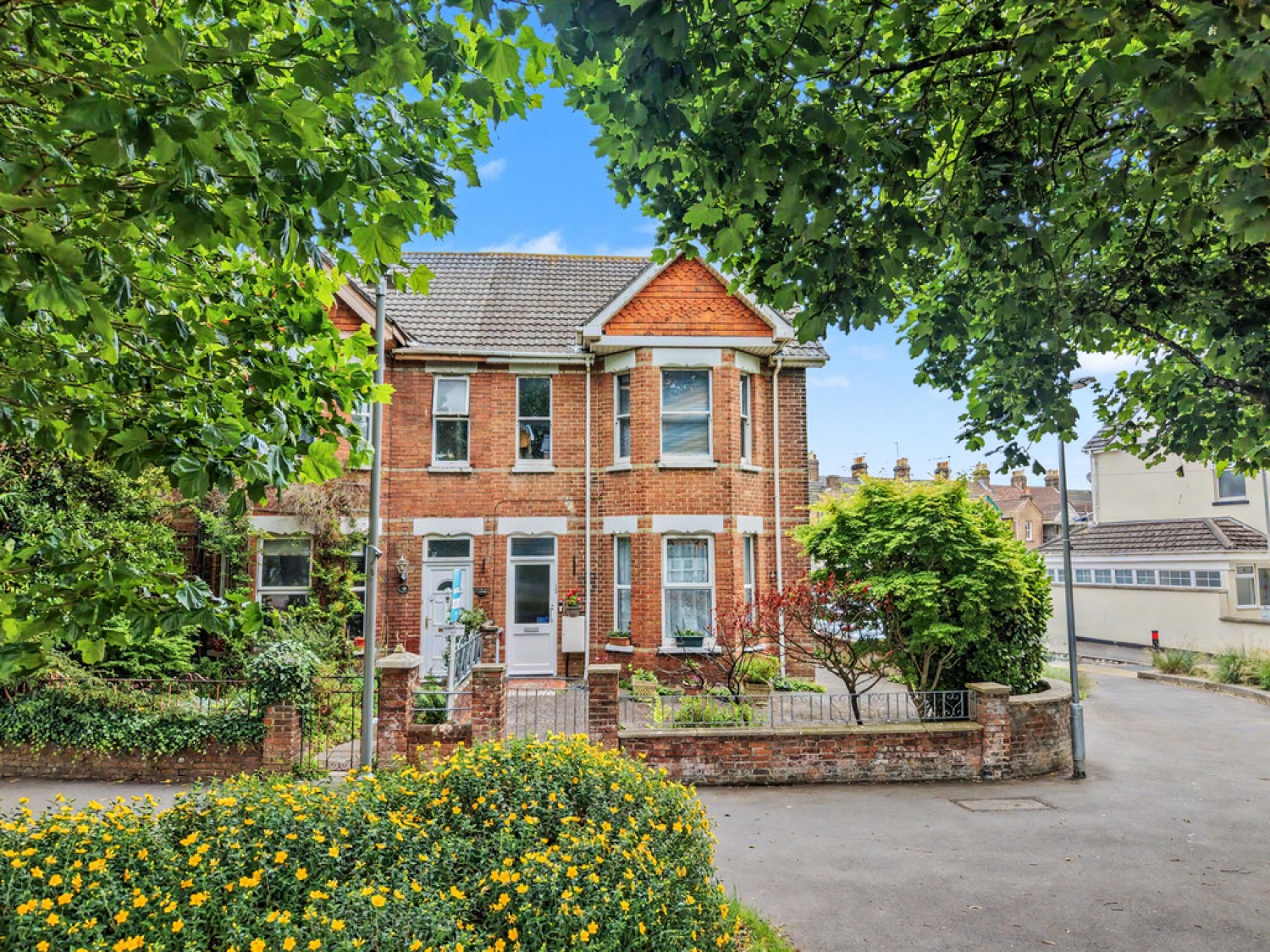 2 bedroom Flat for Sale Garland Road, Poole