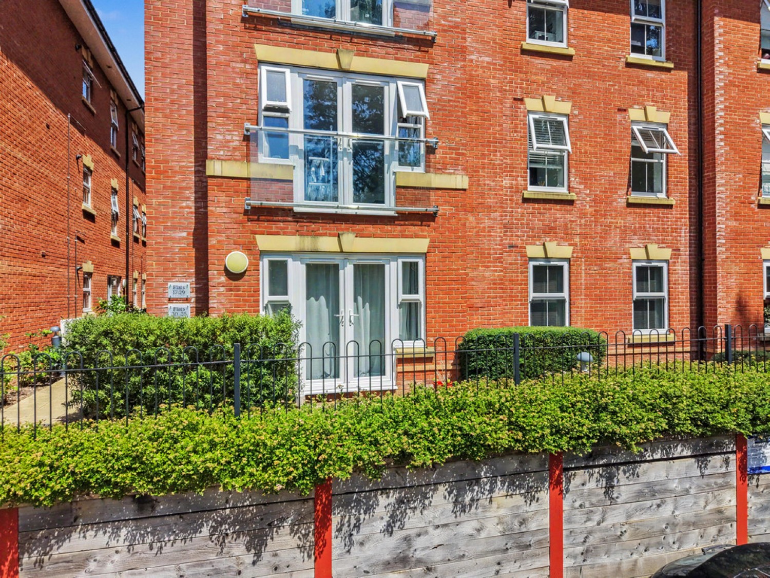 2 bedroom Flat for Letting Poole, Dorset