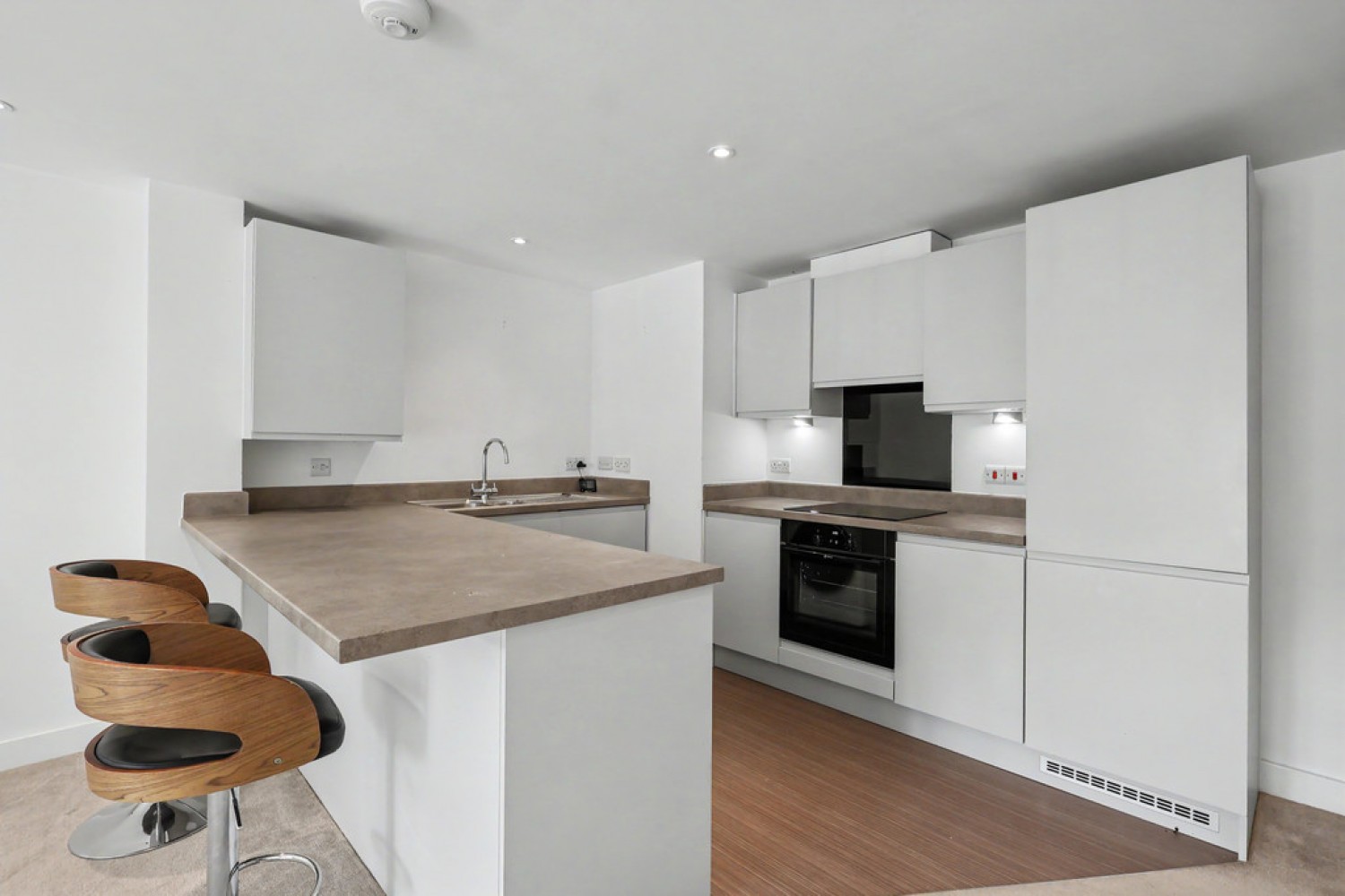2 bedroom Flat for Letting Poole, Dorset