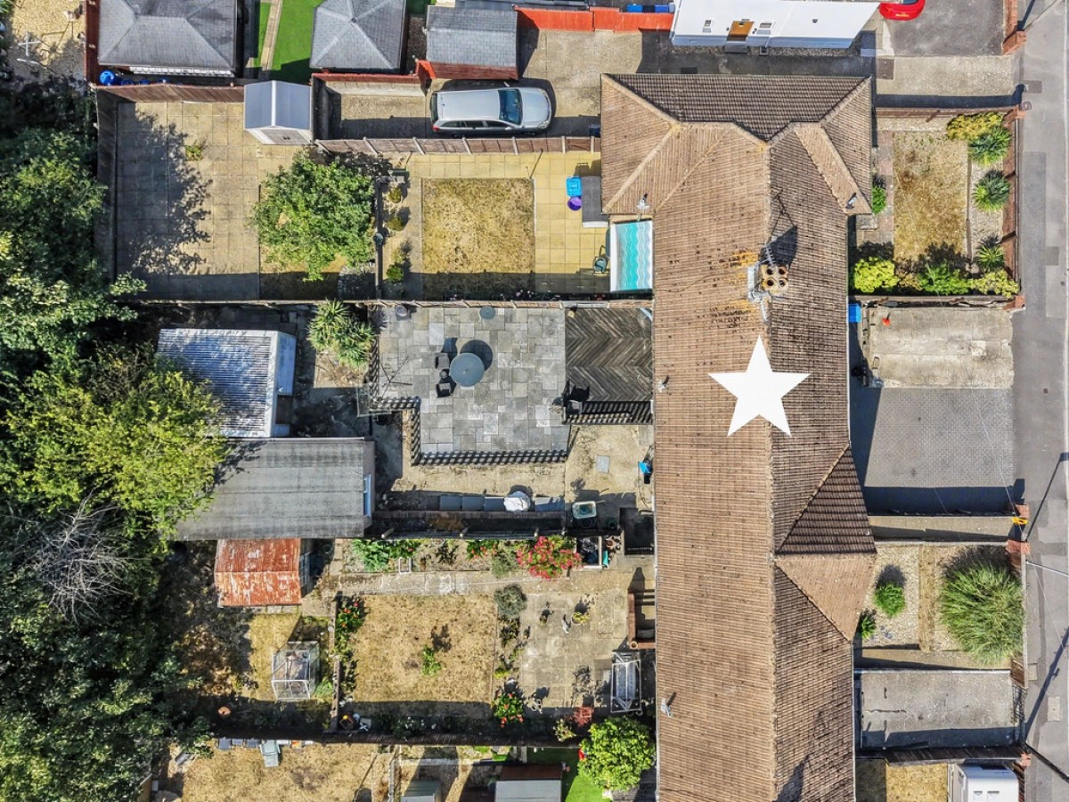 Melbury Avenue, Poole