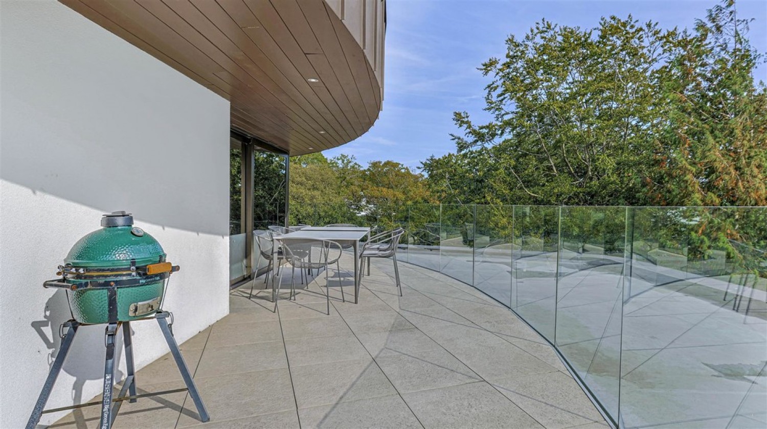 3 bedroom Flat for Letting Branksome Park, Poole