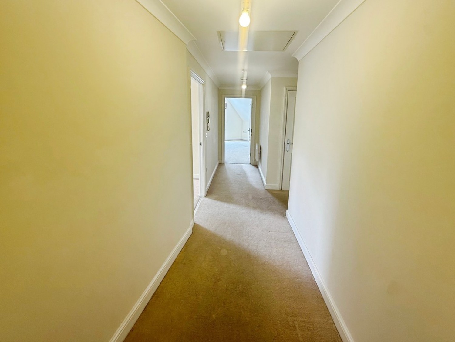 2 bedroom Flat for Letting Old Watling Street, Canterbury