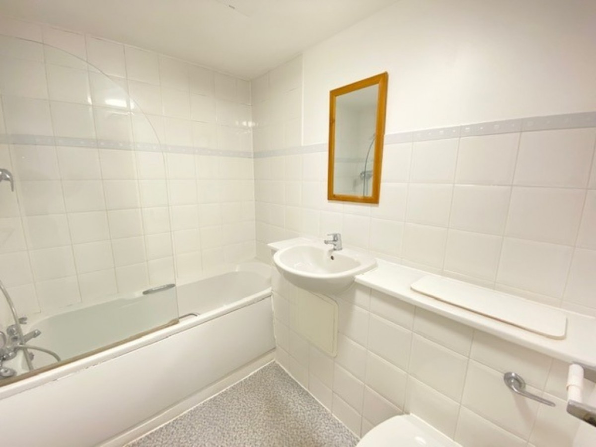 St. Andrews Close, Canterbury