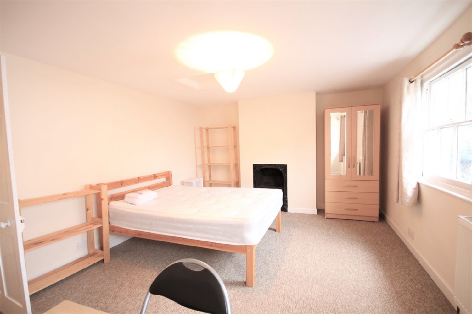 3 bedroom House in Old Dover Road, Canterbury