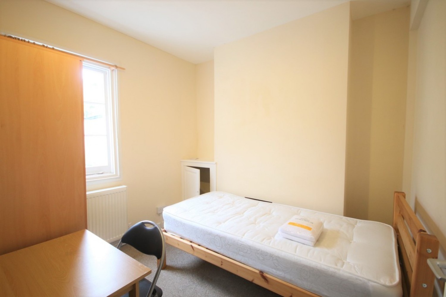 3 bedroom House in Old Dover Road, Canterbury