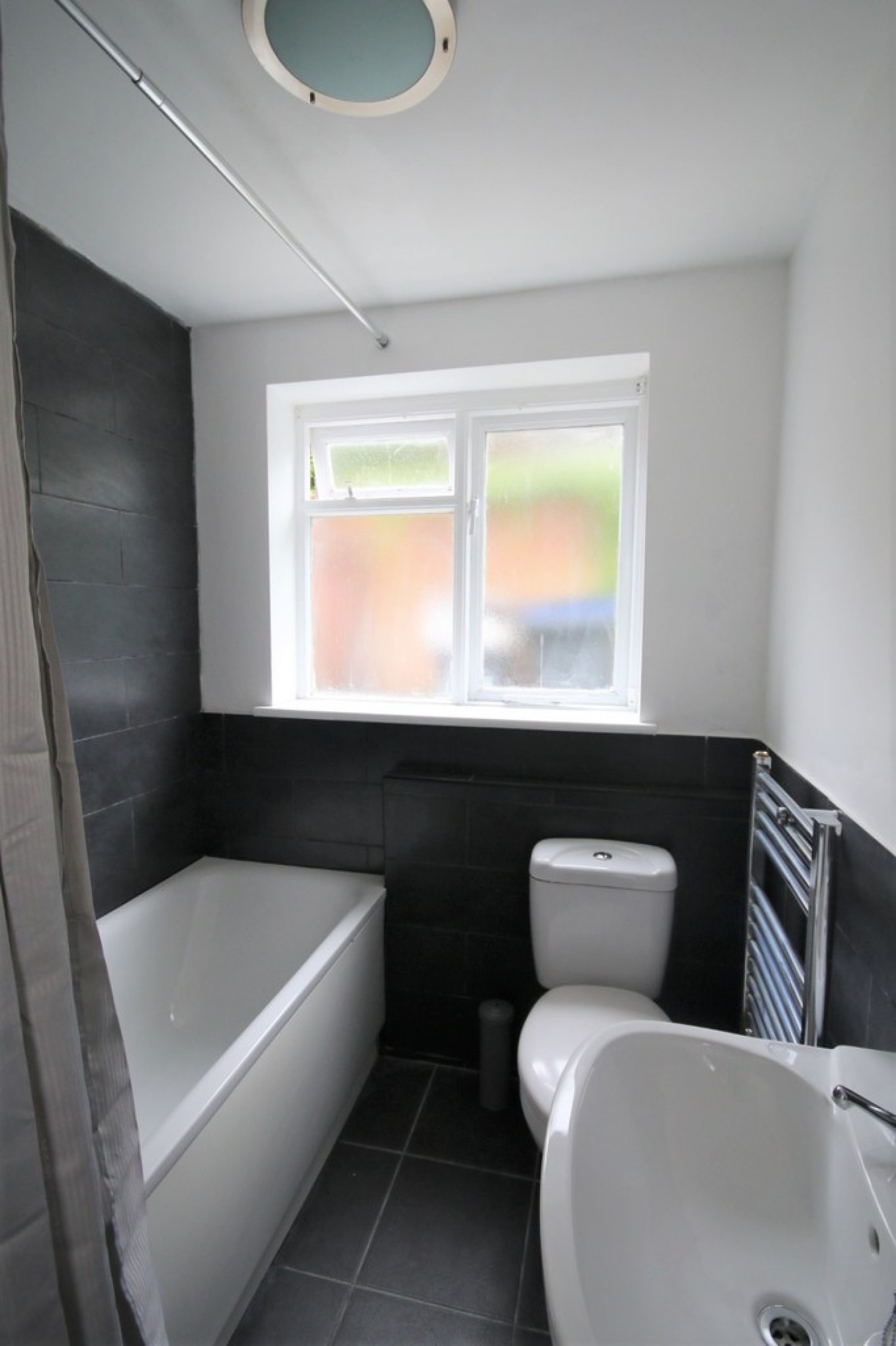 3 bedroom House in Old Dover Road, Canterbury