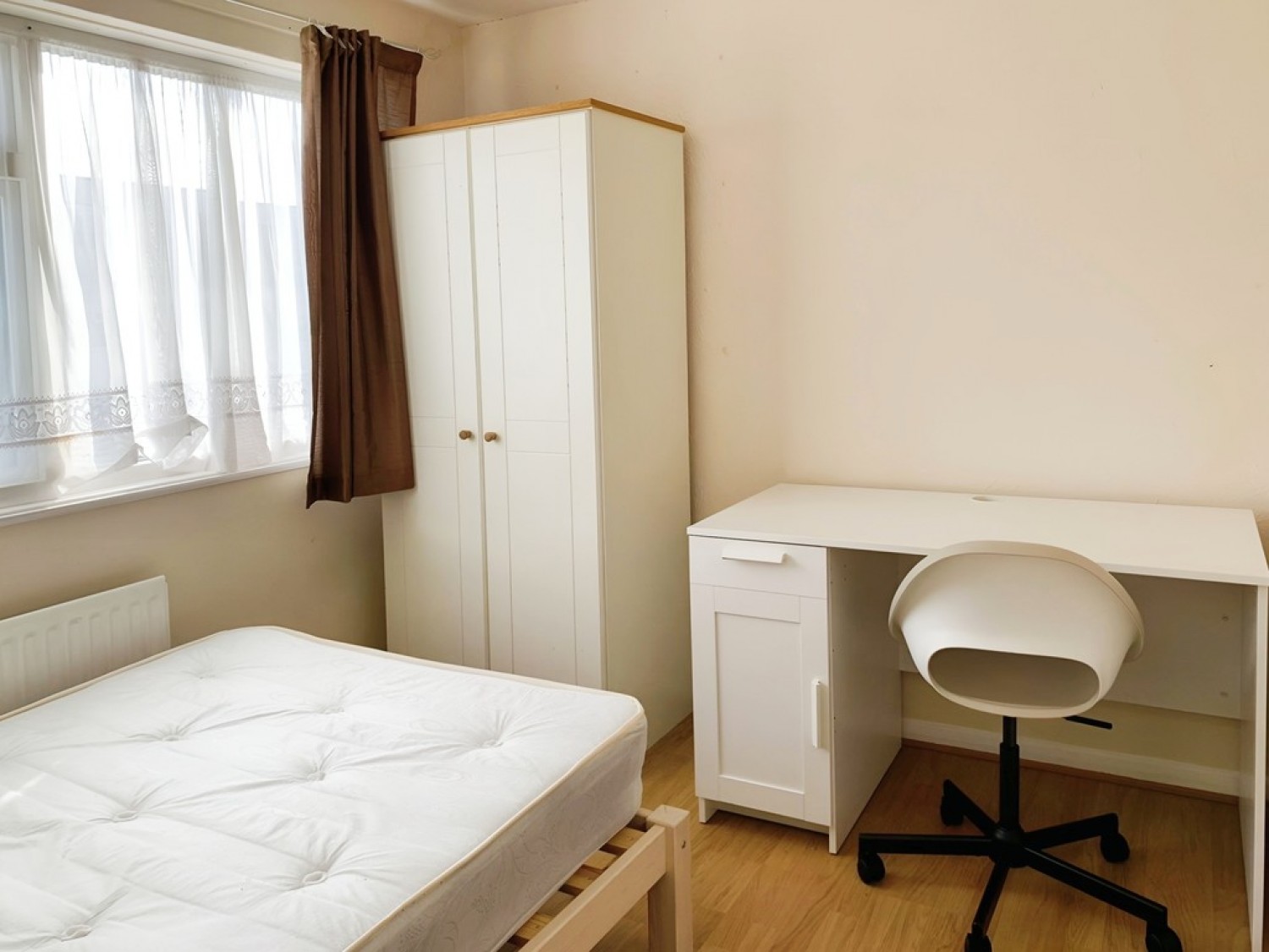 4 bedroom House in Nethersole Close, Canterbury