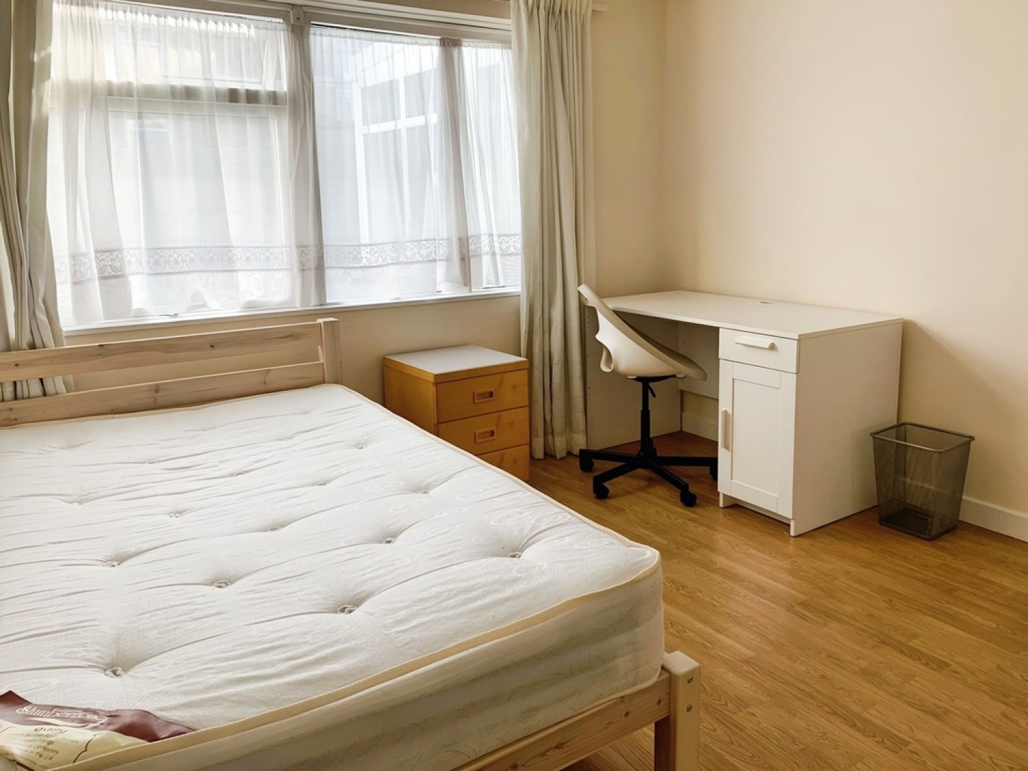 4 bedroom House in Nethersole Close, Canterbury