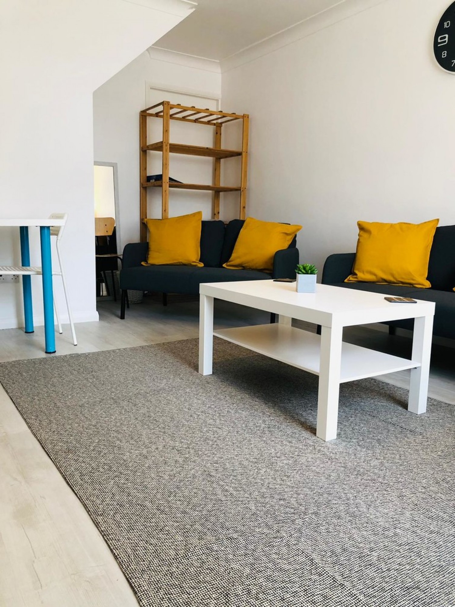 4 bedroom House in York Road, Canterbury