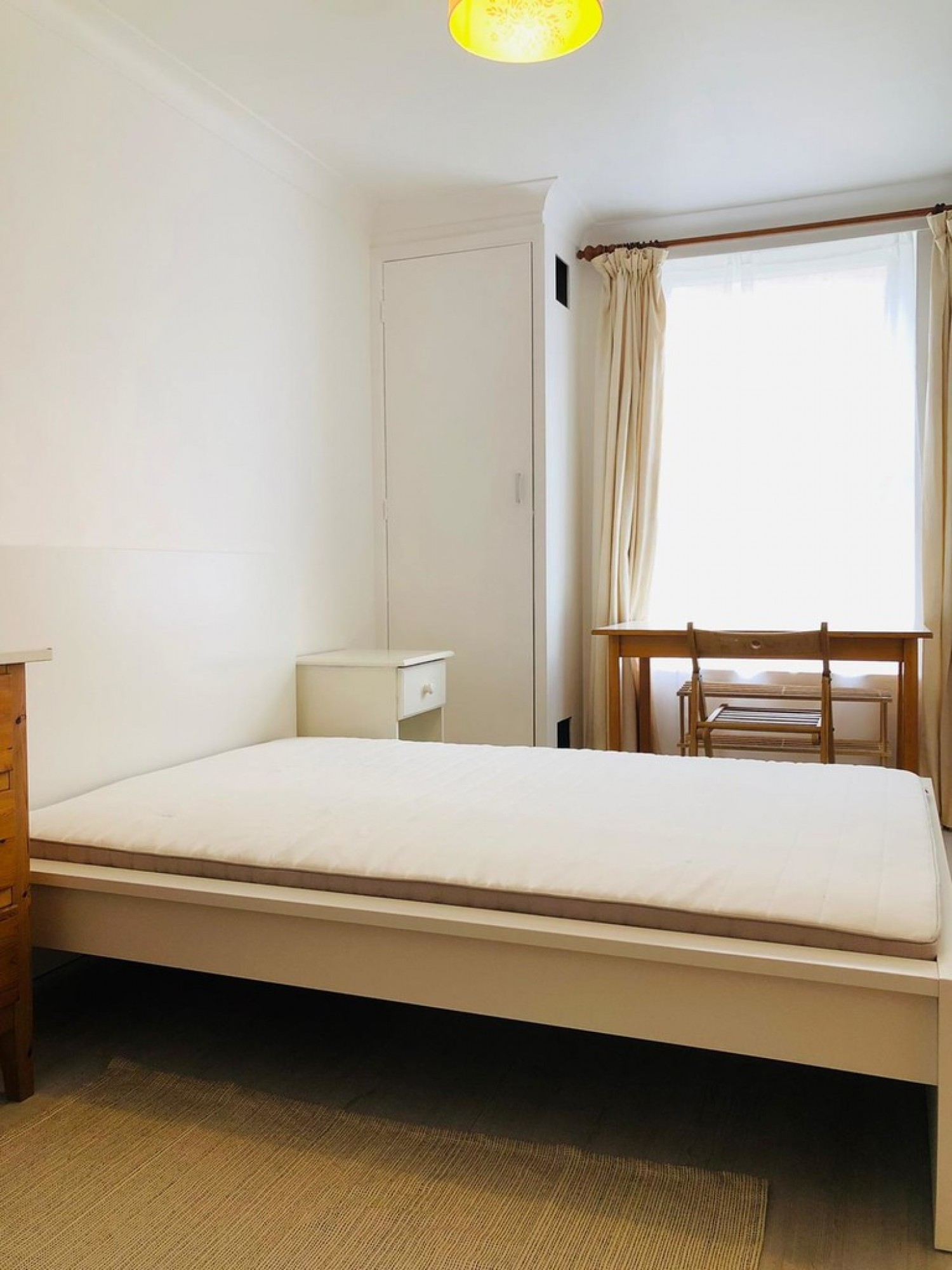 4 bedroom House in York Road, Canterbury