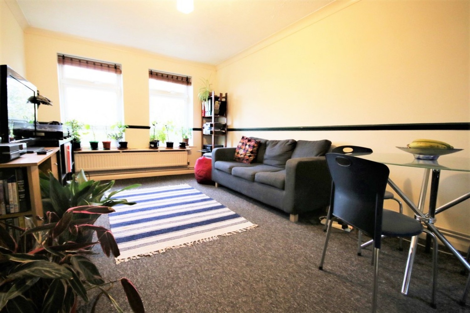 1 bedroom Flat for Letting Bicknor Close, Canterbury
