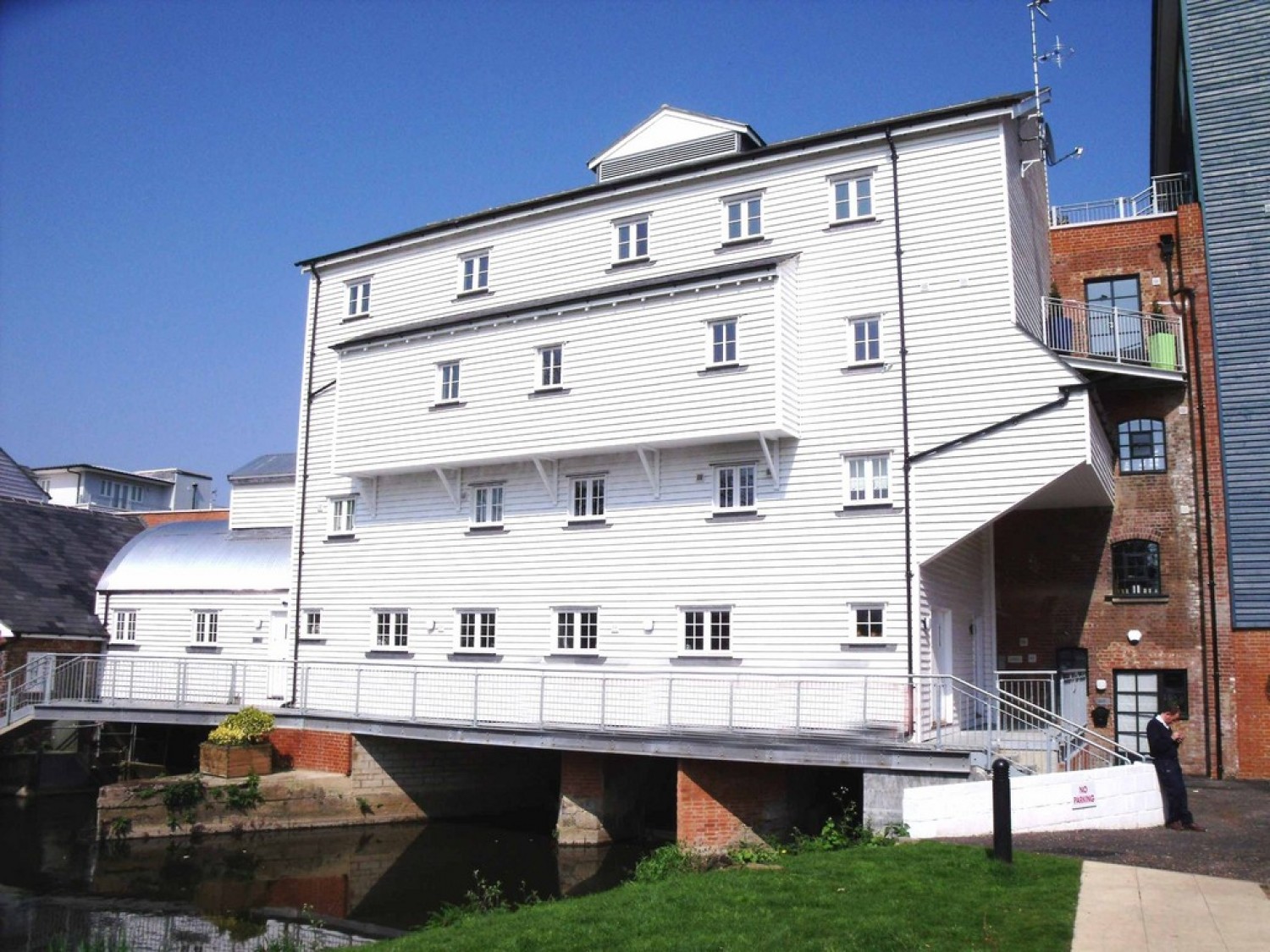 Weir Court, Canterbury