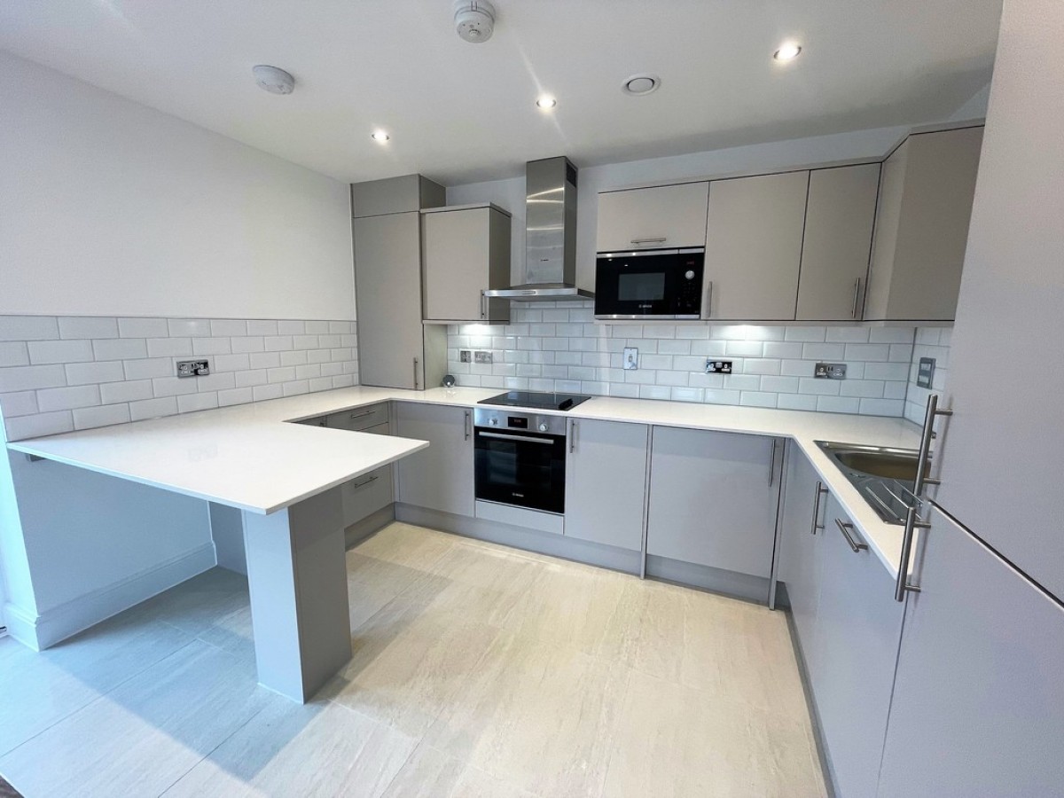 Elizabeth Court, Steel Close