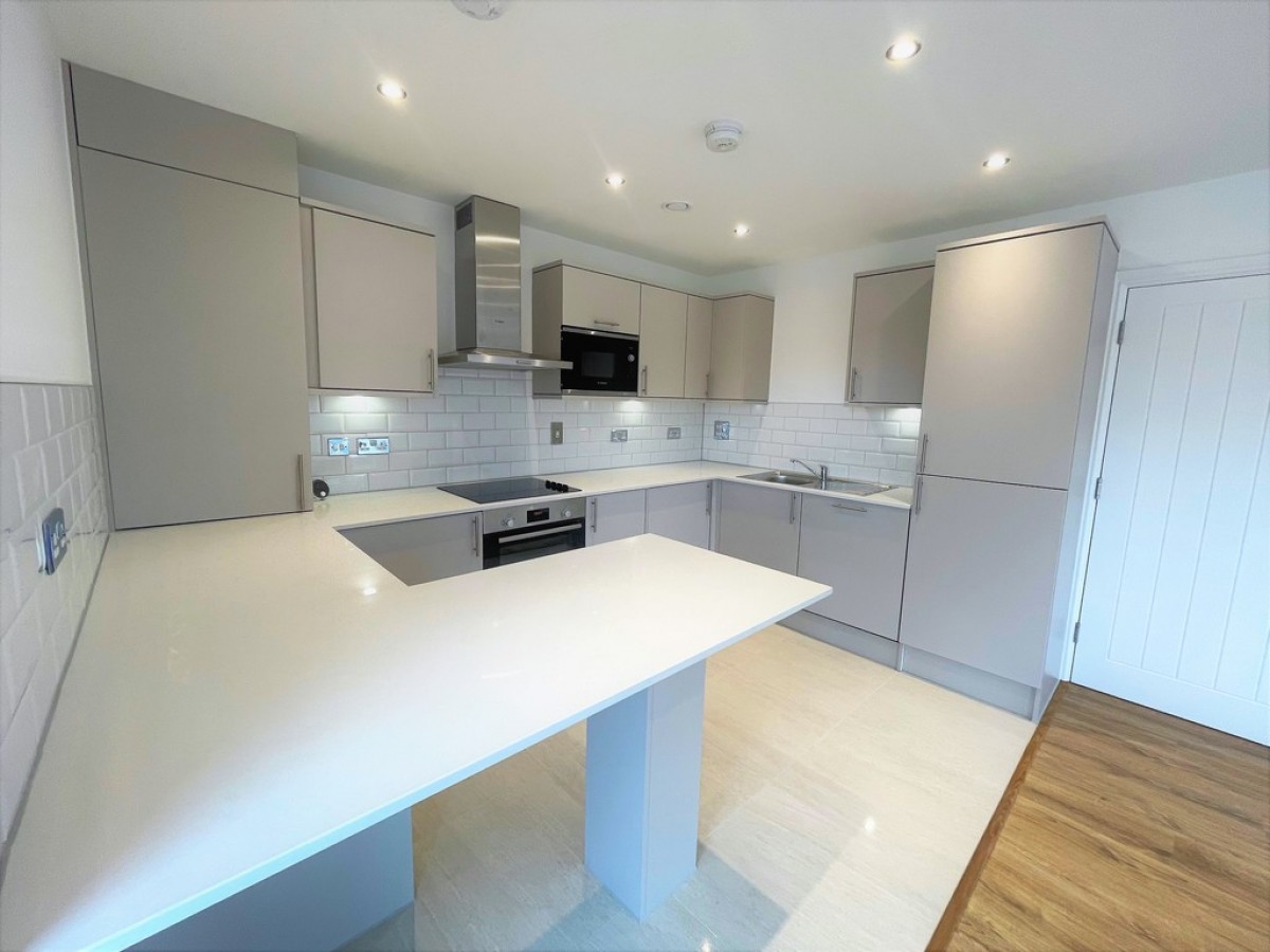 Elizabeth Court, Steel Close