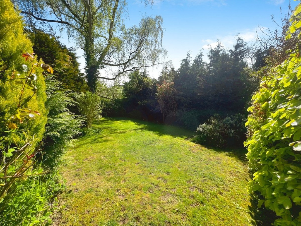 Hillview Road, Canterbury