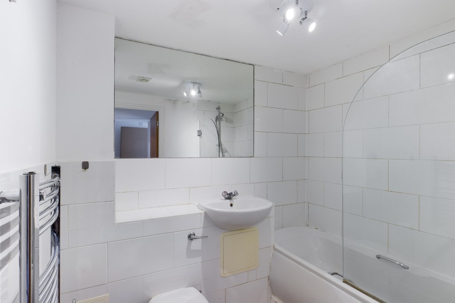 3 bedroom Flat for Letting Bingley Court, Canterbury