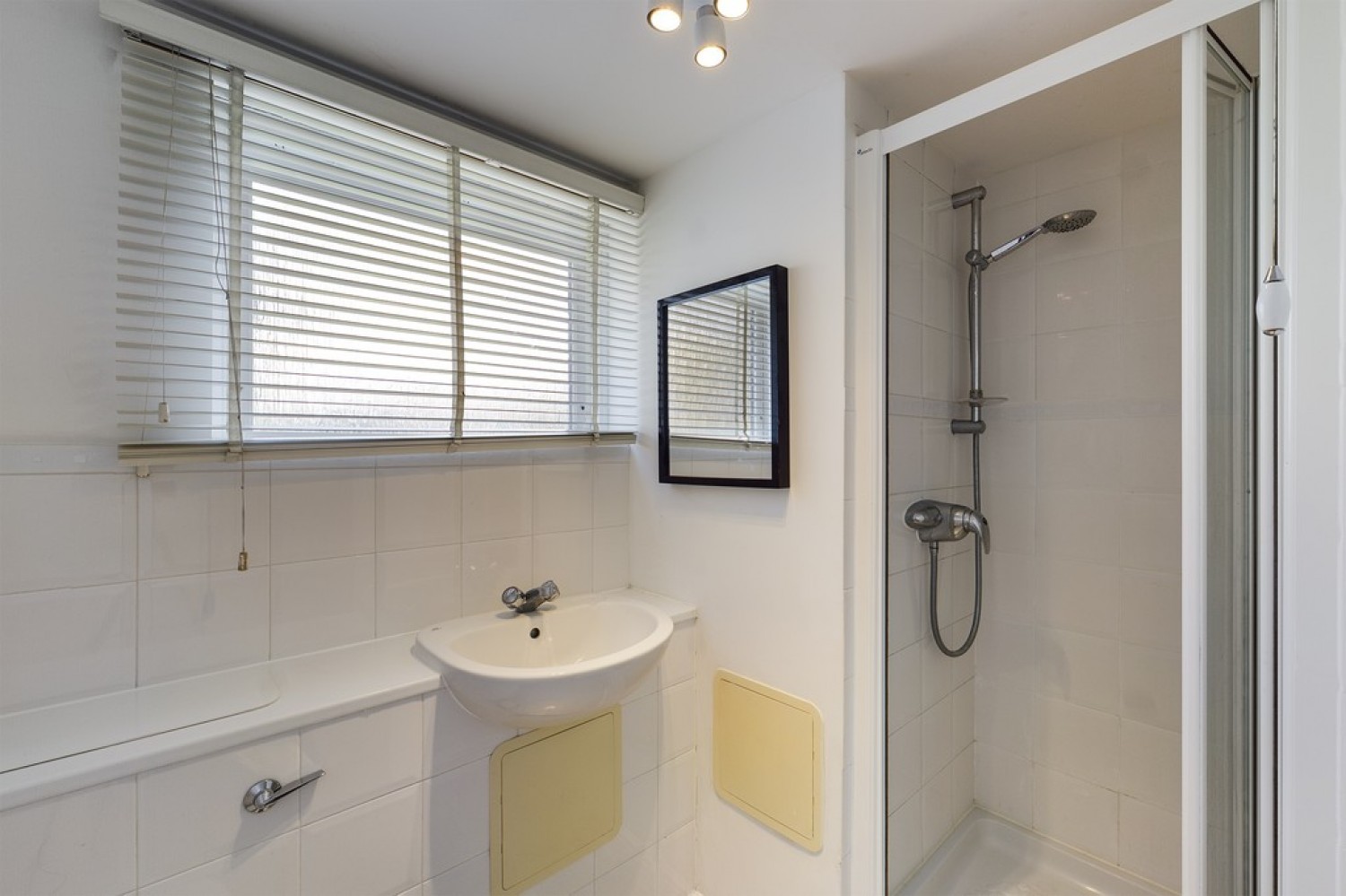 3 bedroom Flat for Letting Bingley Court, Canterbury