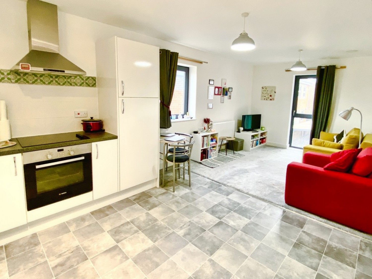 2 bedroom Flat in Chantry Place, Canterbury