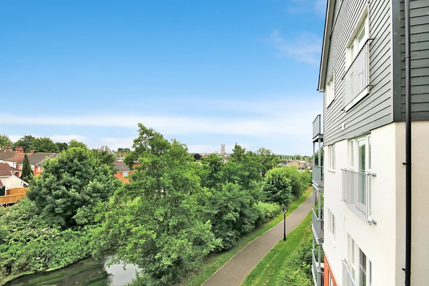 2 bedroom Flat for Sale Westwood Drive, Canterbury