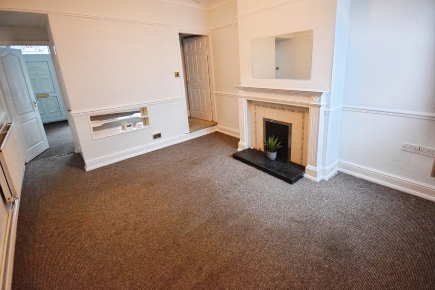 2 bedroom House in King William Street, Tunstall