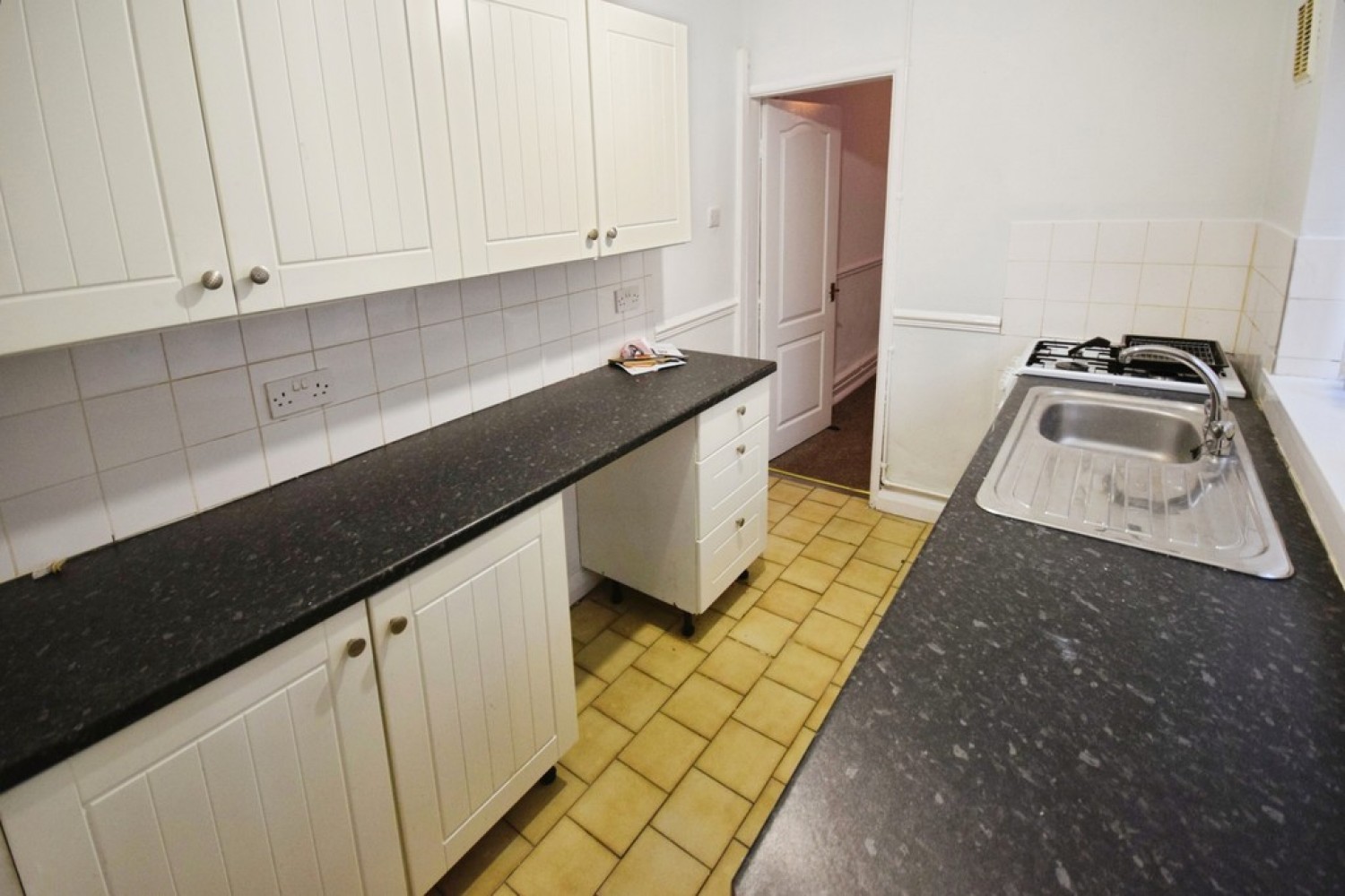2 bedroom House in King William Street, Tunstall