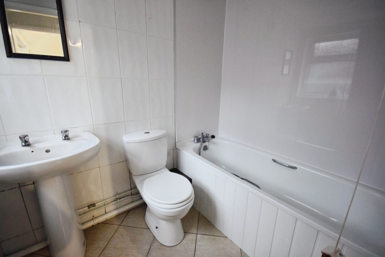 2 bedroom House in King William Street, Tunstall