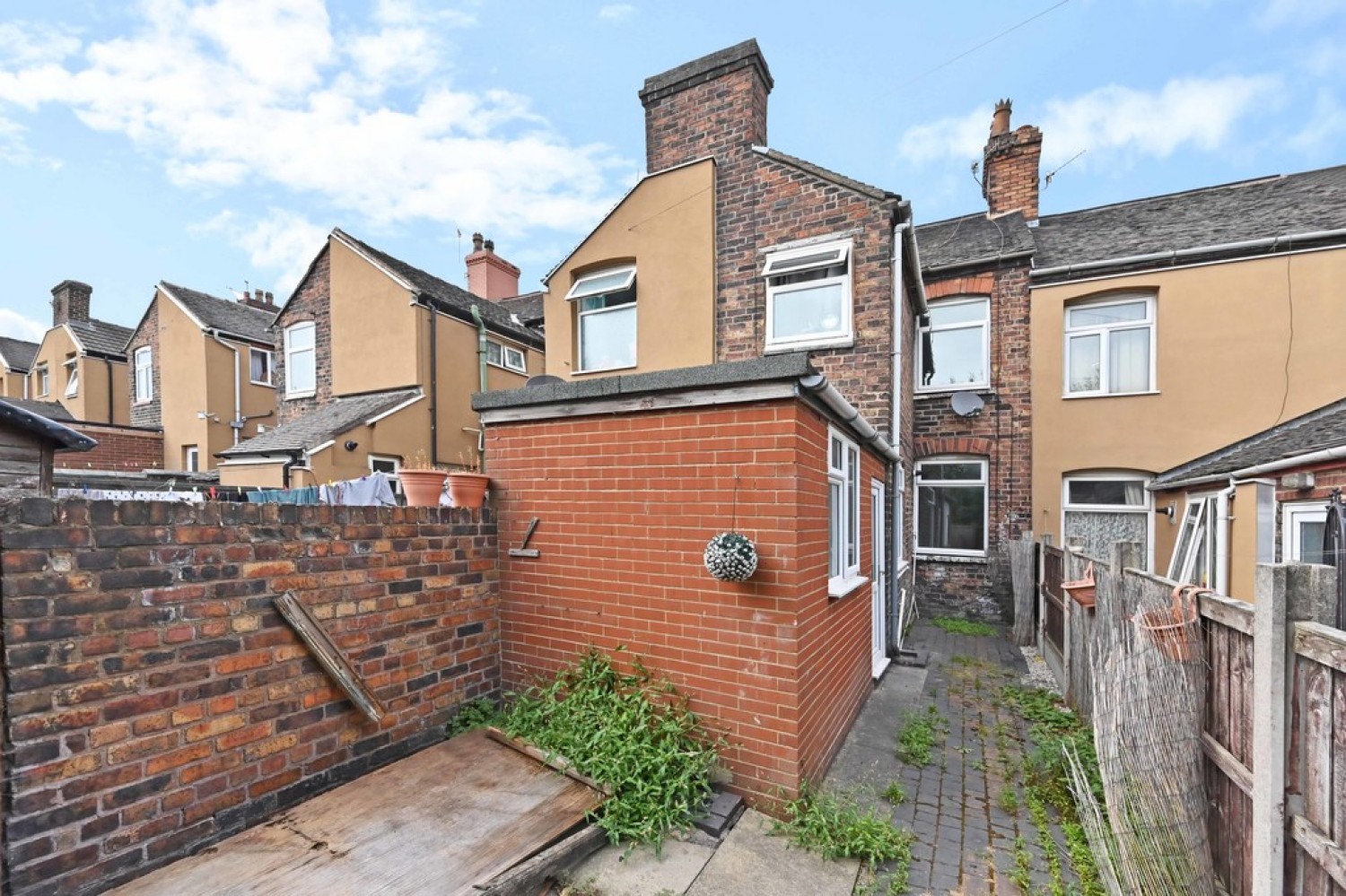 2 bedroom House for Sale Pinnox Street, Tunstall