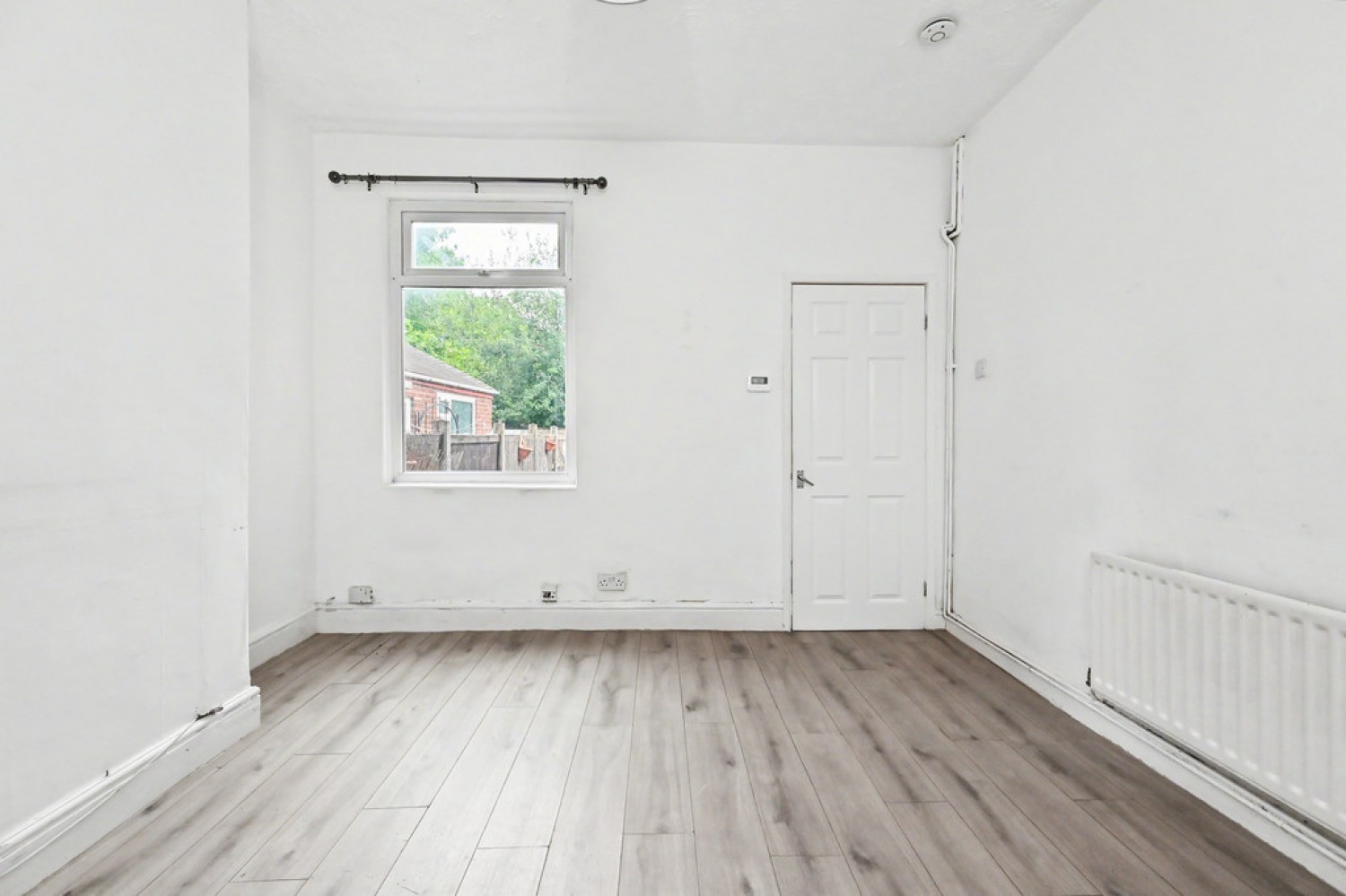 2 bedroom House for Sale Pinnox Street, Tunstall