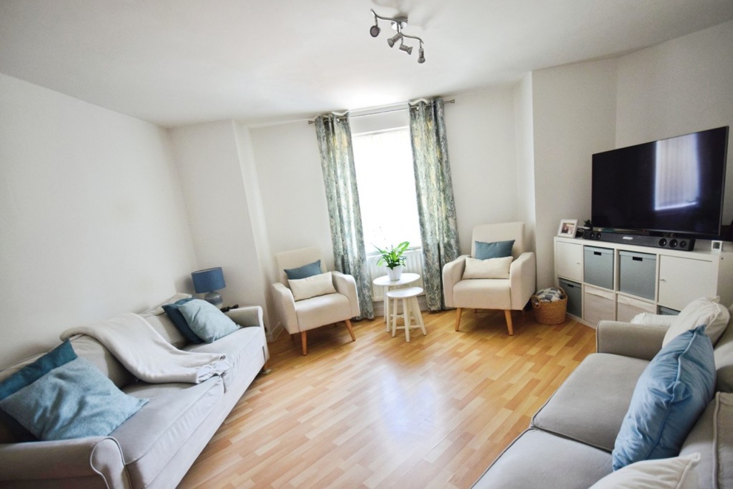 2 bedroom Flat for Letting Willowbrook Walk, Norton Park