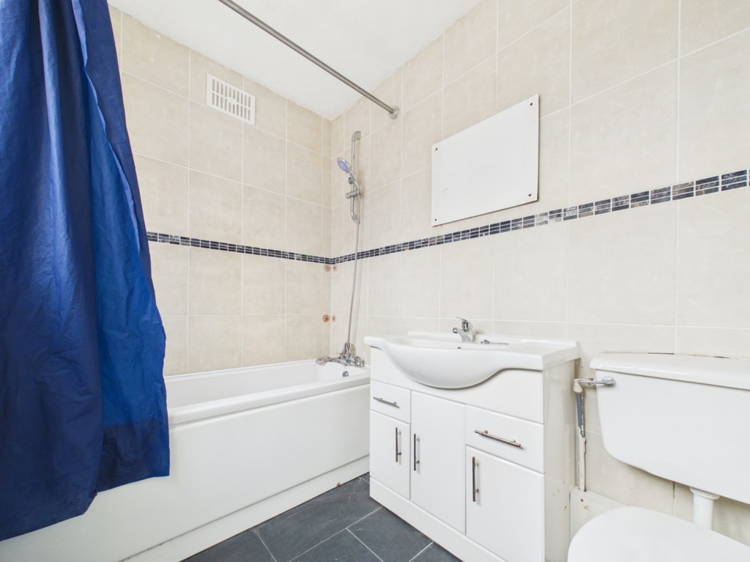 2 bedroom House for Letting Paynter Street Fenton