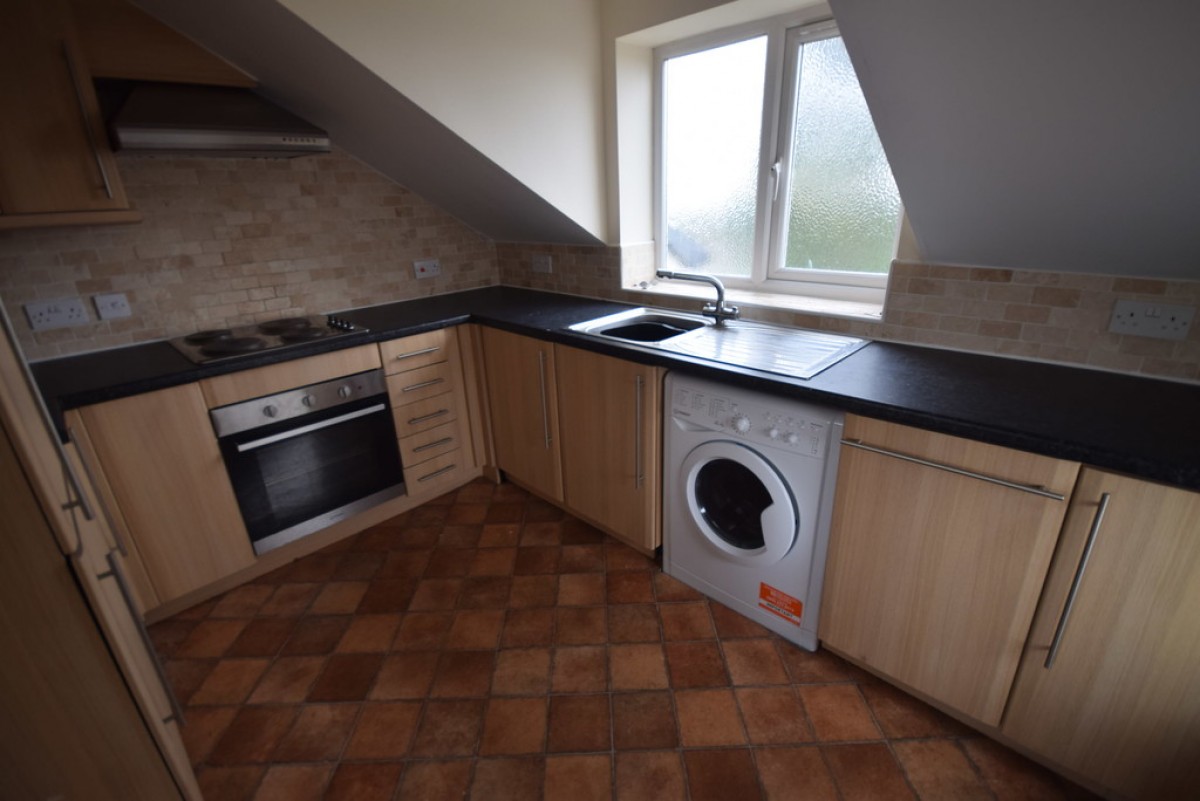 Lincoln Court, Knypersley Road