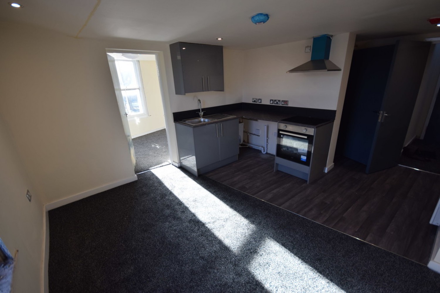 Flat 2, The Crossway