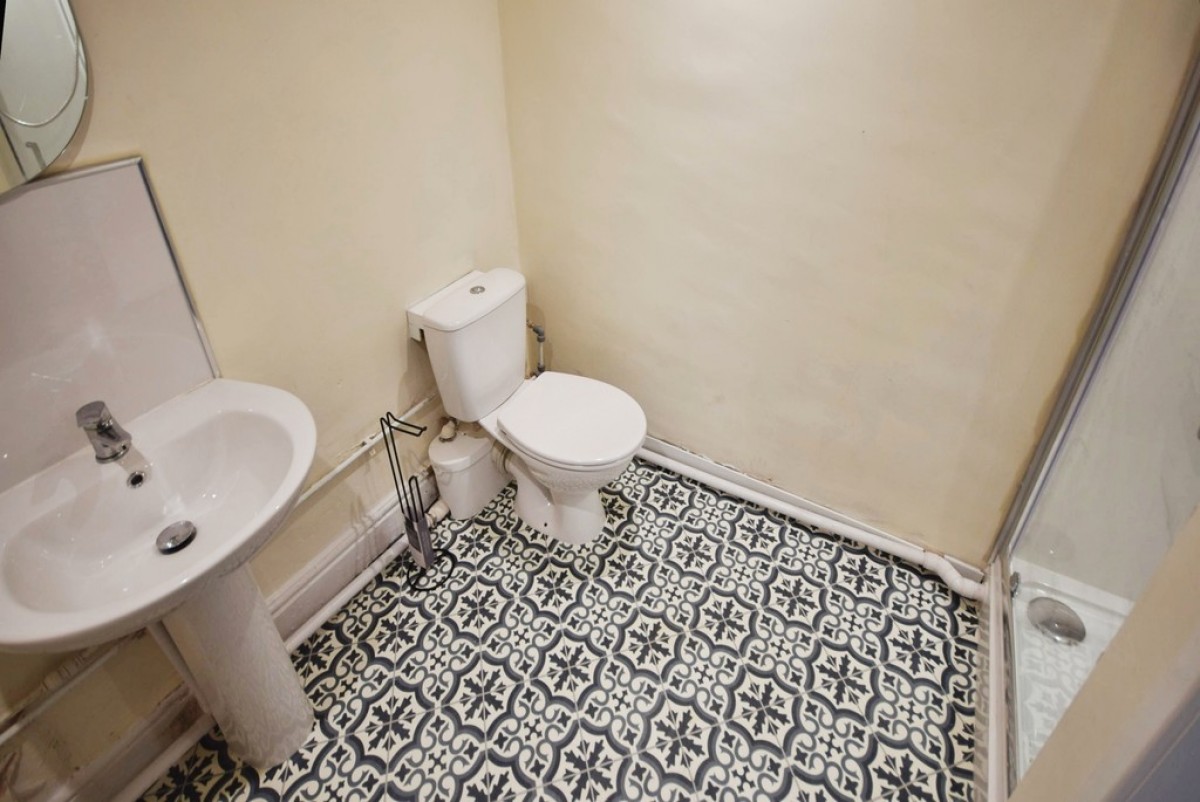 Flat 2, The Crossway