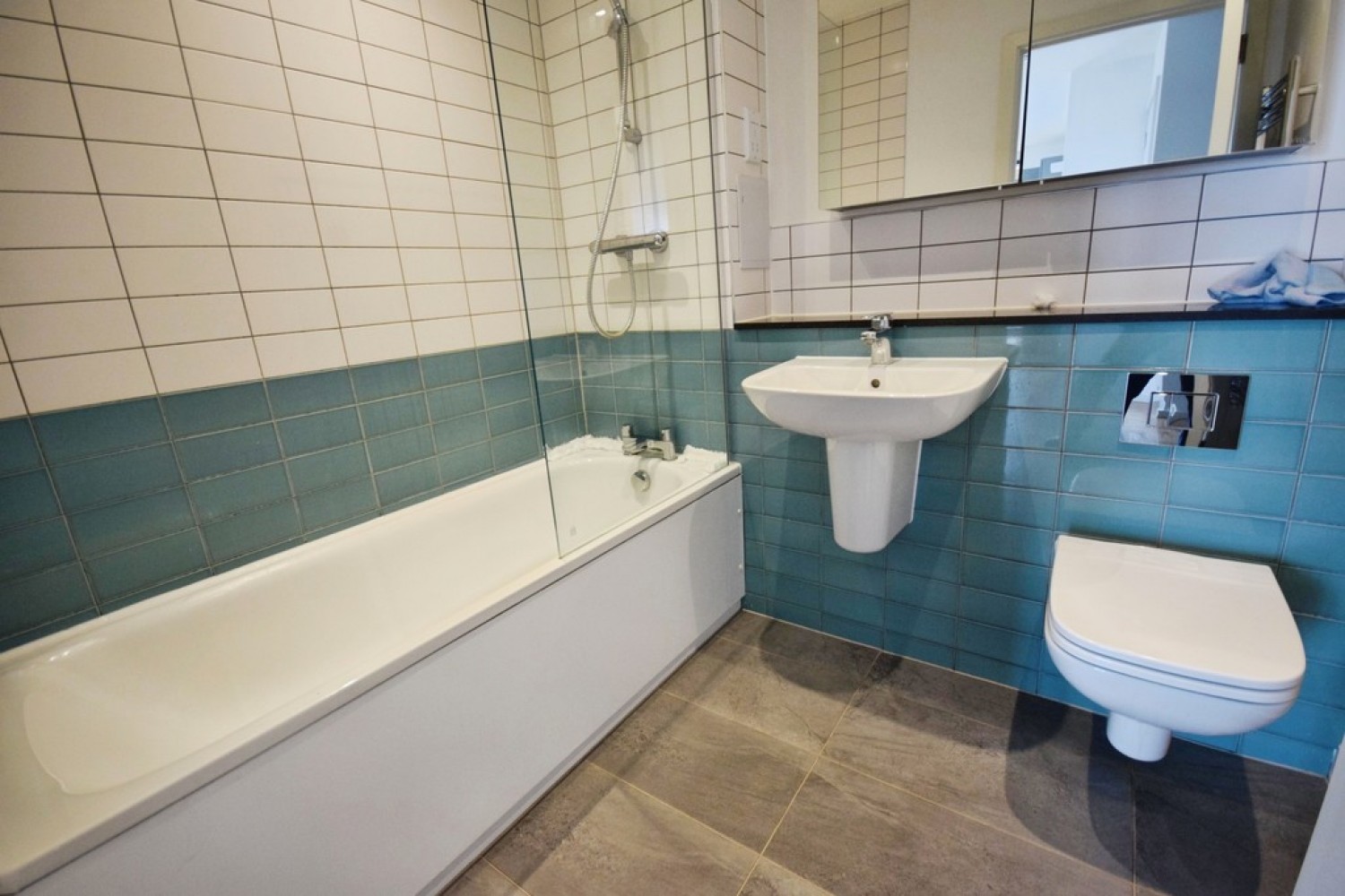 2 bedroom Flat for Letting Clayworks, Hanley