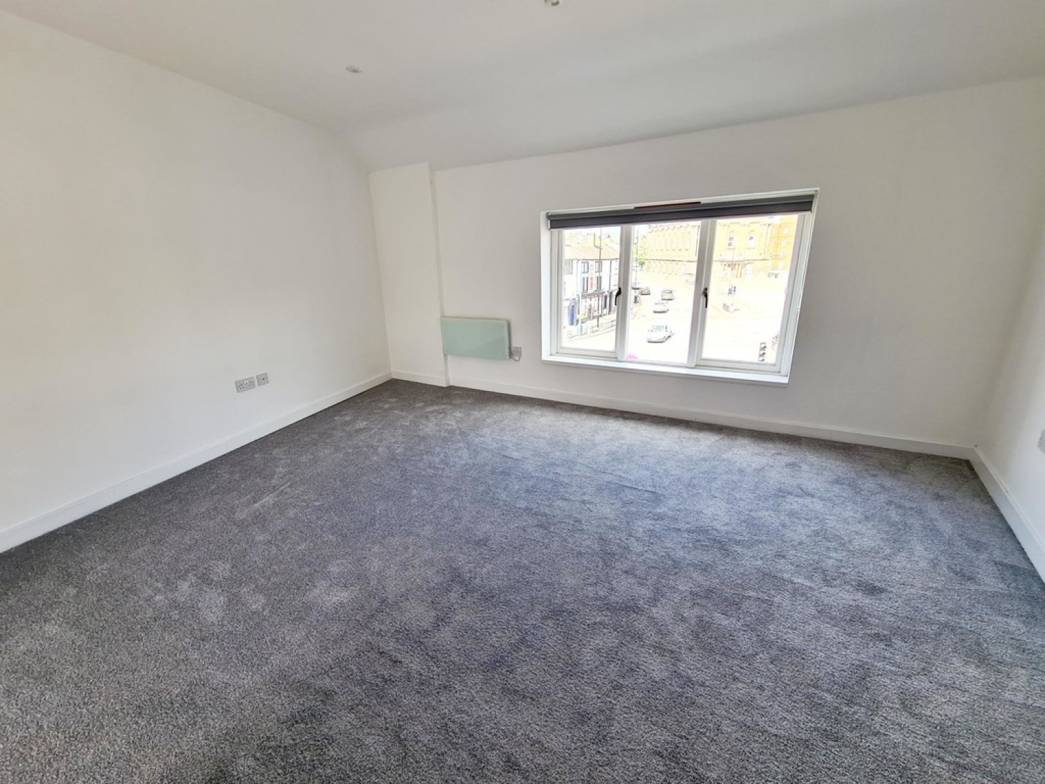 2 bedroom Flat for Letting Moorland Road, Burslem, Stoke-on-Trent